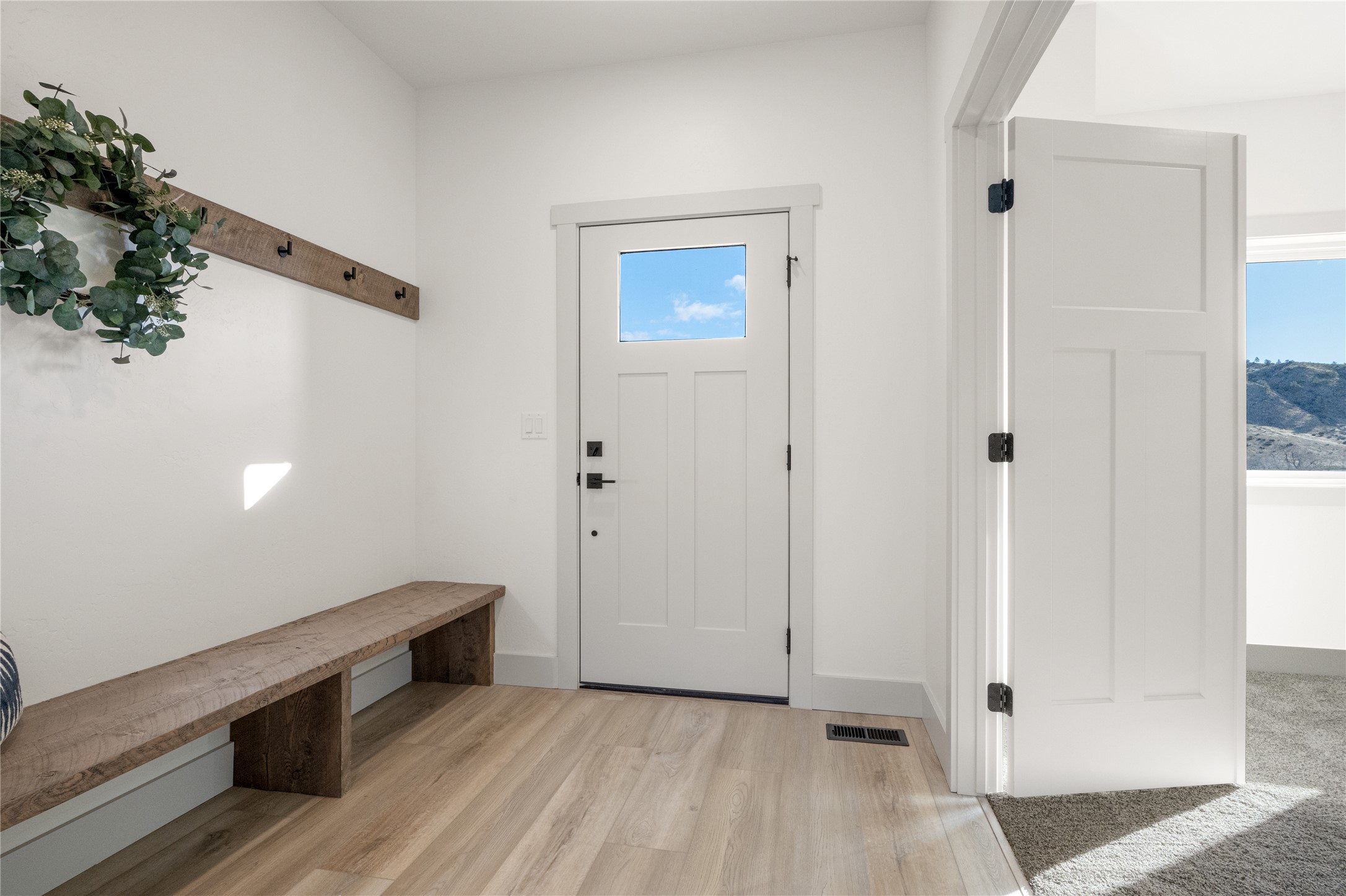 5539 Fireweed Loop Property Photo 8