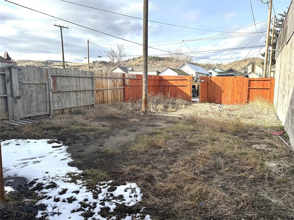 506 E Park Avenue Property Photo 14