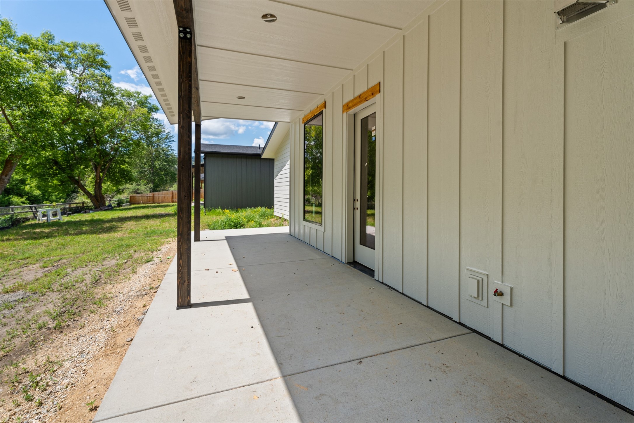 5585 Golf Drive Property Photo 5