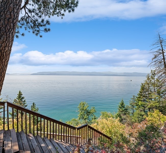 17431 Fishing Rock Lane Property Photo