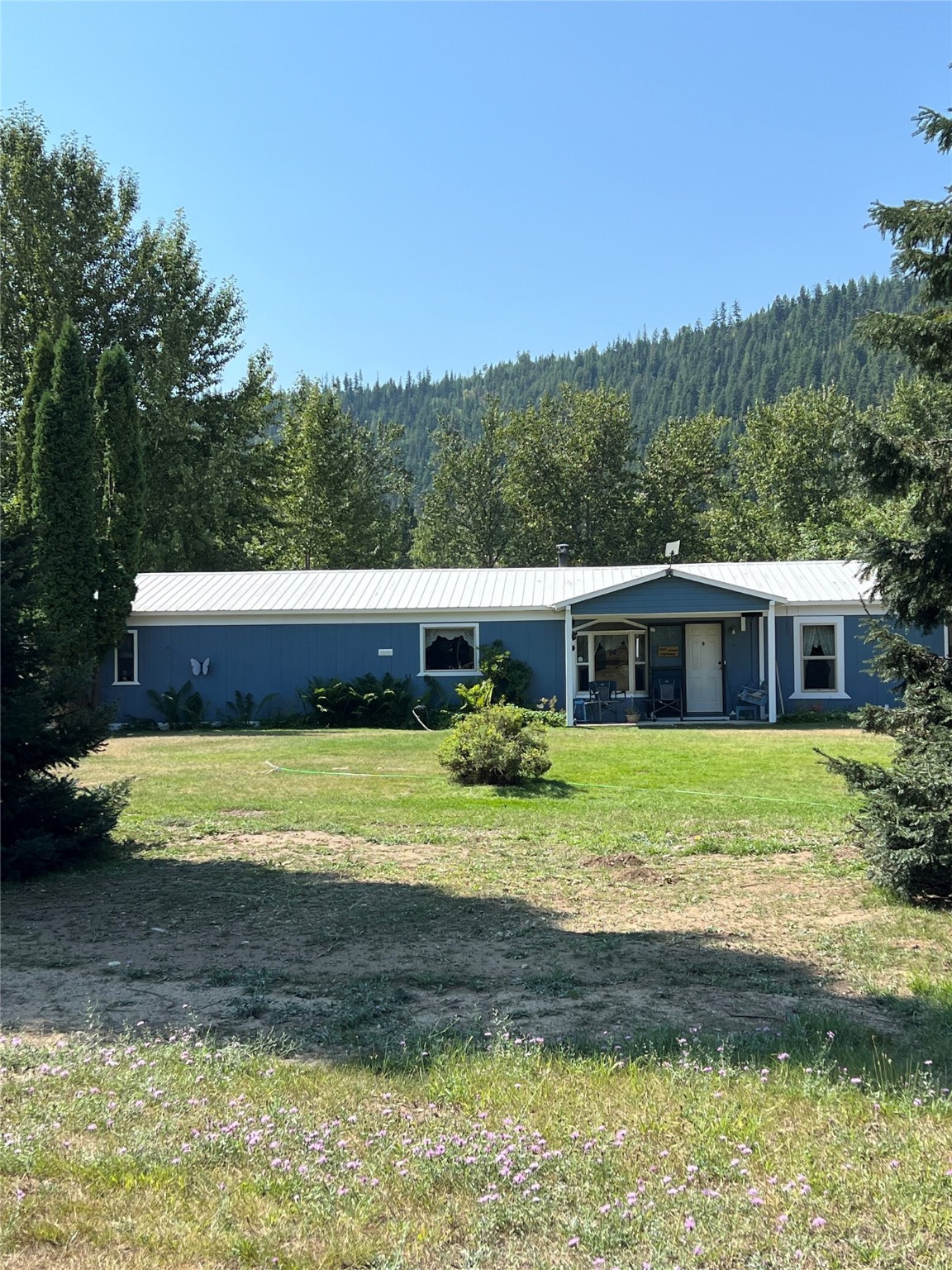 818 Lake Creek Road Property Photo 1