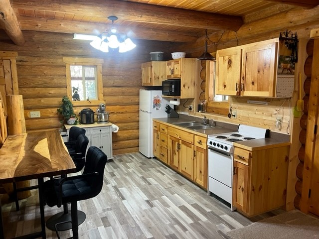 1250 Bitterroot Drive Property Photo 6