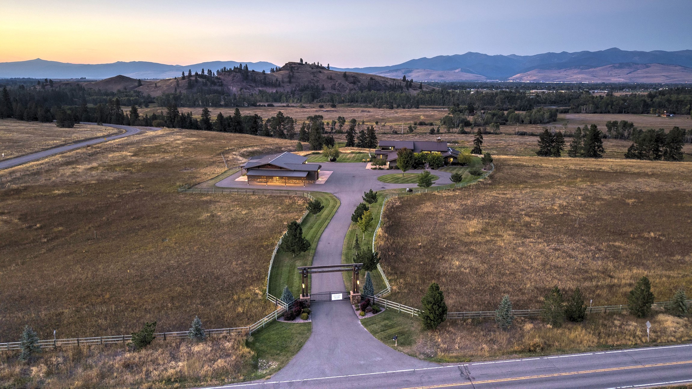 4474 Blue Mountain Road Property Photo 2