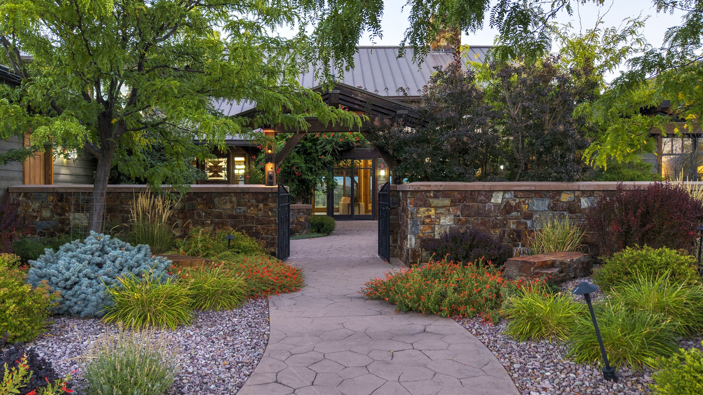 4474 Blue Mountain Road Property Photo 5