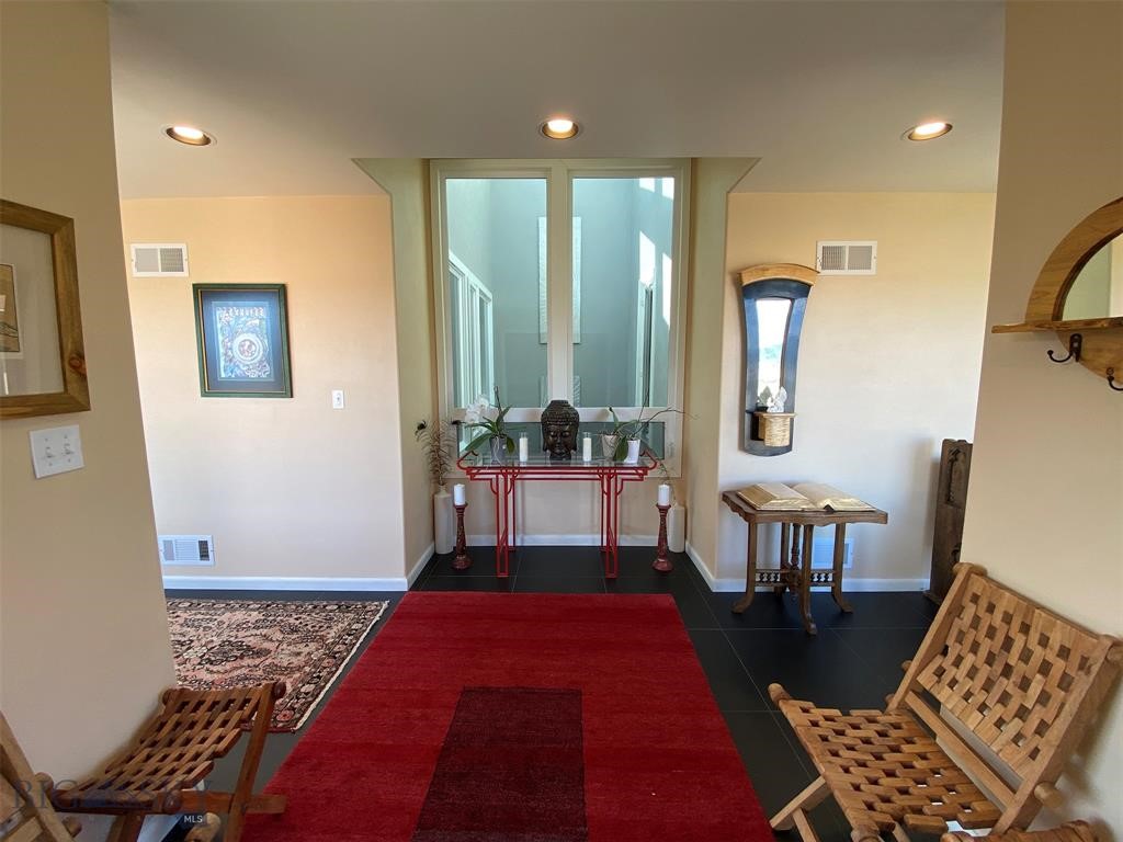 1424 Beef Trail Road Property Photo 4