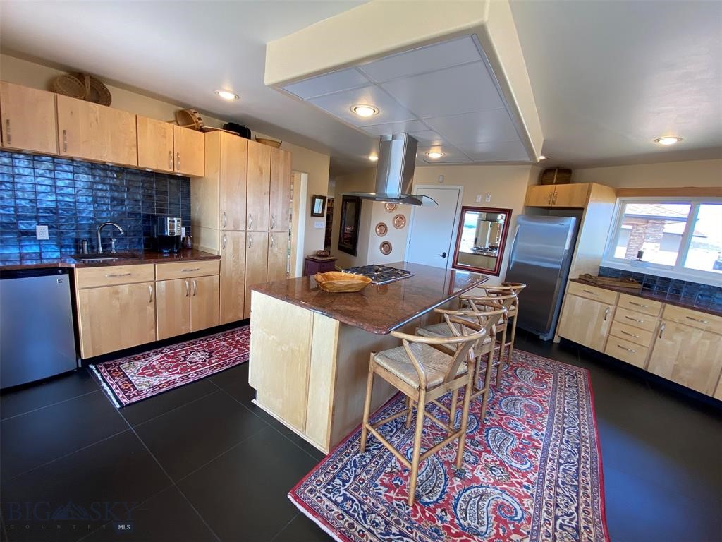 1424 Beef Trail Road Property Photo 10