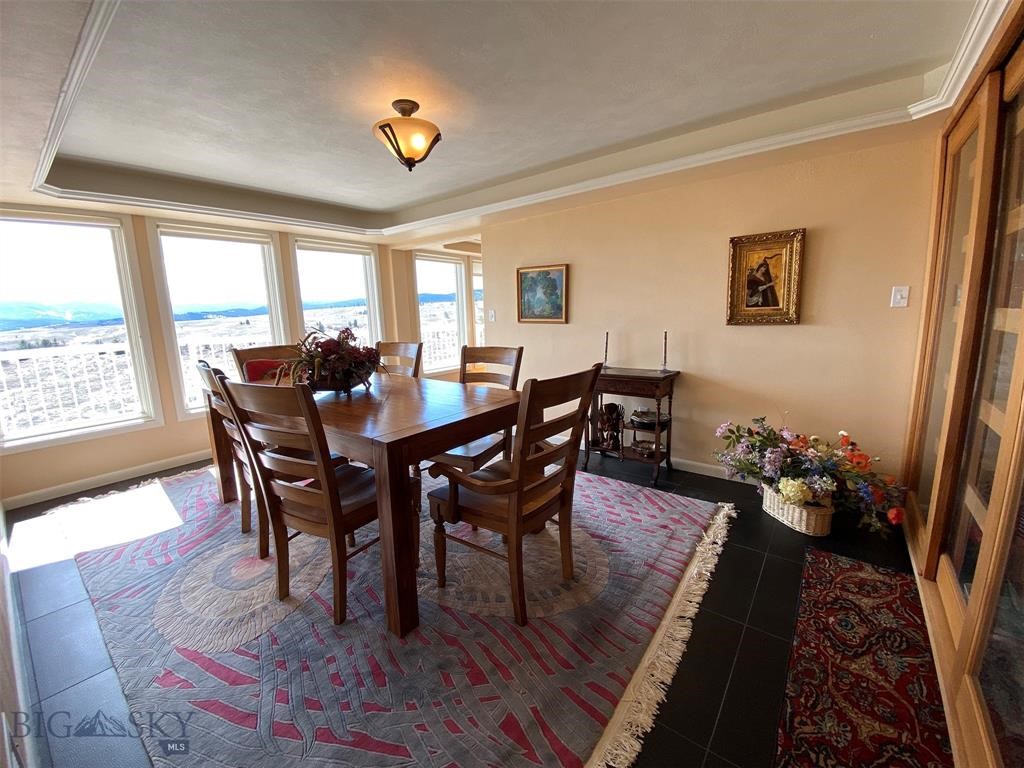 1424 Beef Trail Road Property Photo 11