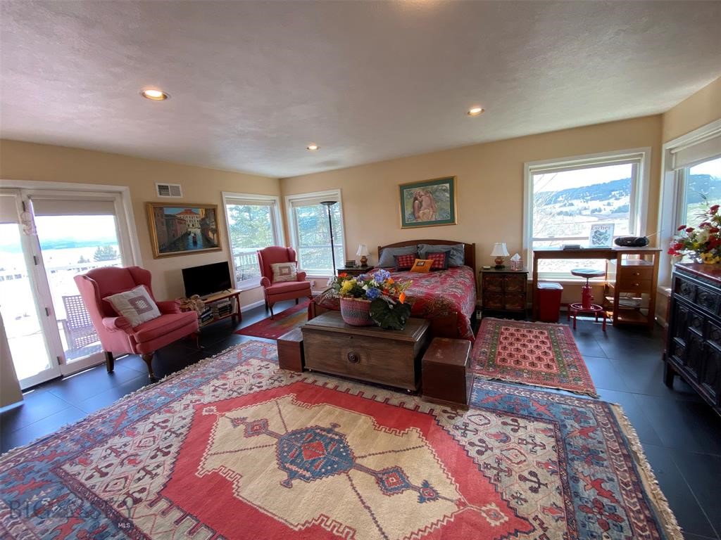 1424 Beef Trail Road Property Photo 16
