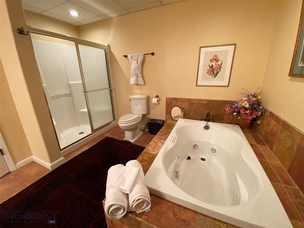 1424 Beef Trail Road Property Photo 19