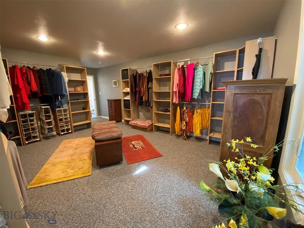1424 Beef Trail Road Property Photo 24