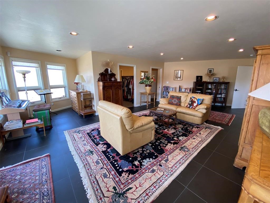 1424 Beef Trail Road Property Photo 30