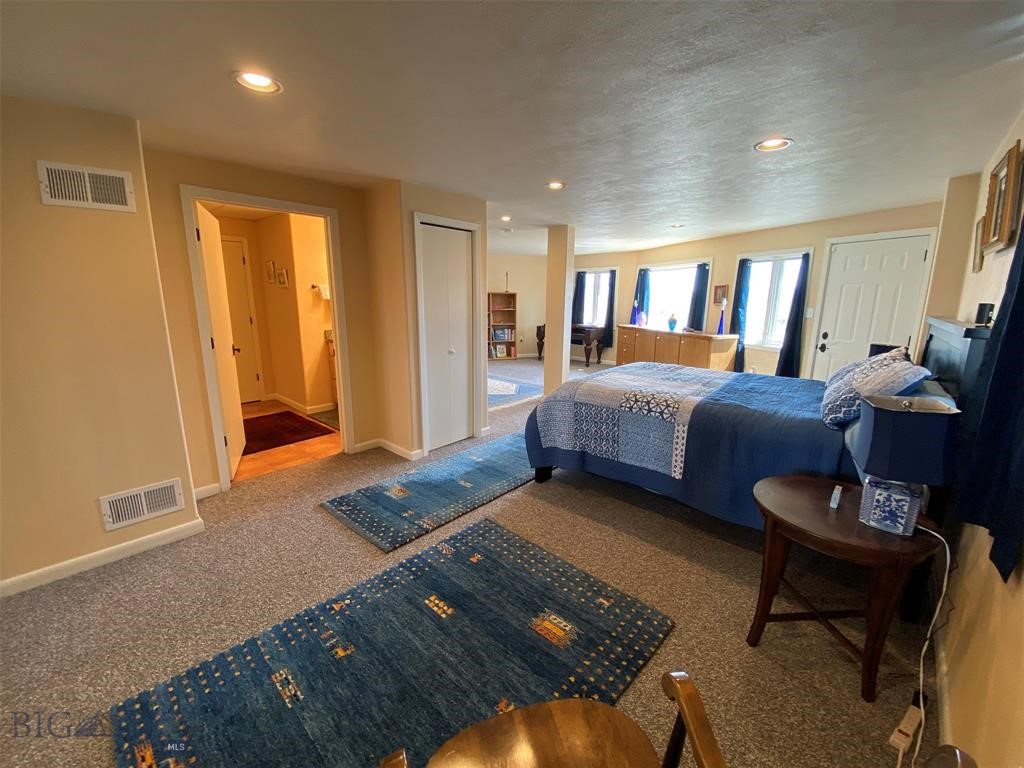 1424 Beef Trail Road Property Photo 42