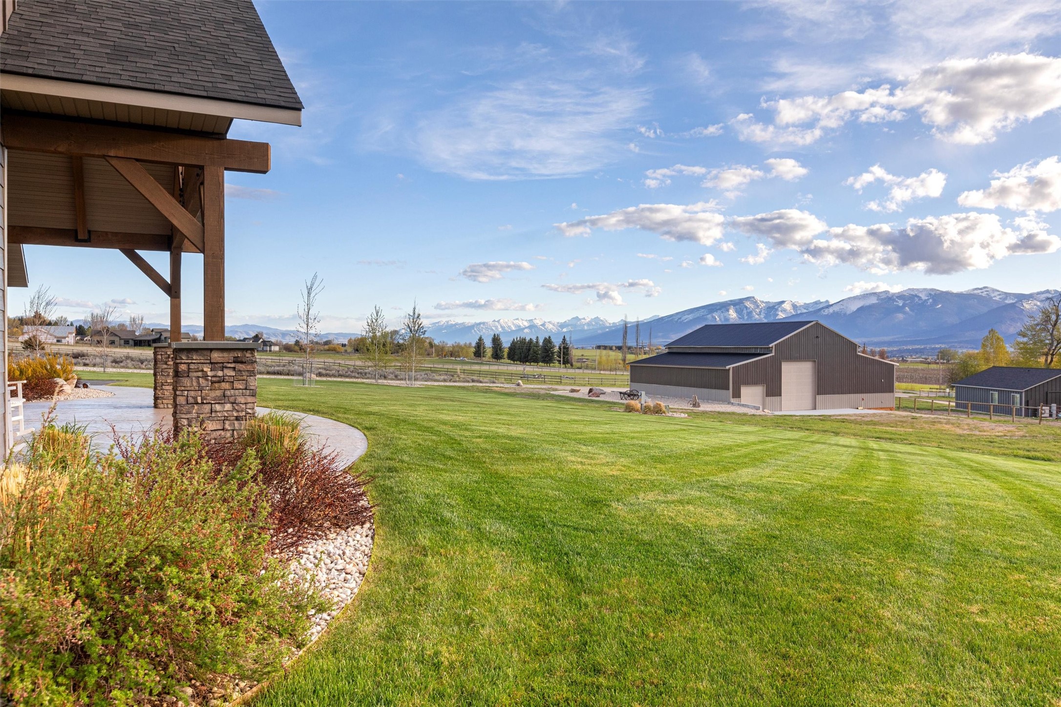 828 And 806 Corvallis Hills Drive Property Photo 11