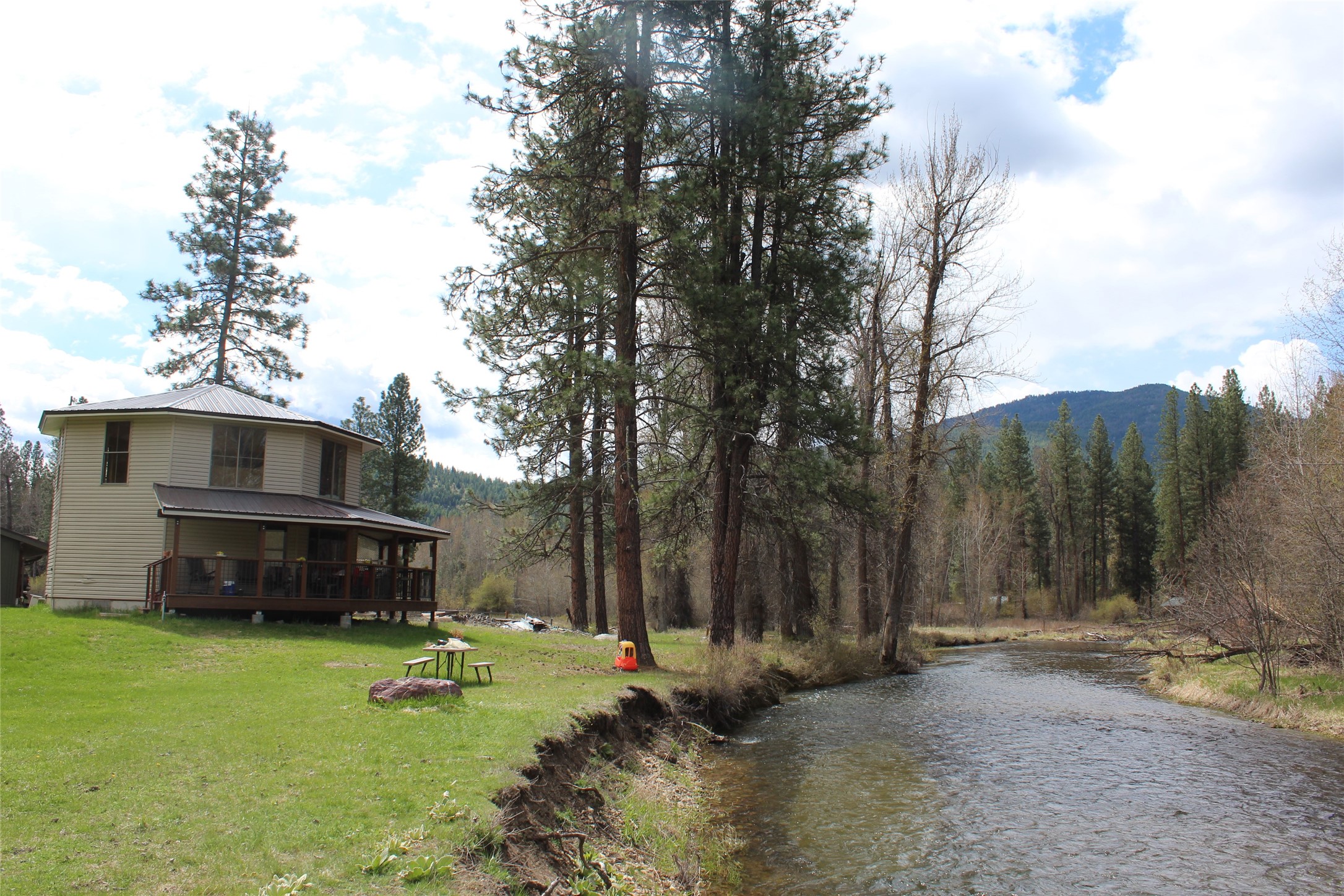 21369 Ninemile Road Property Photo 2