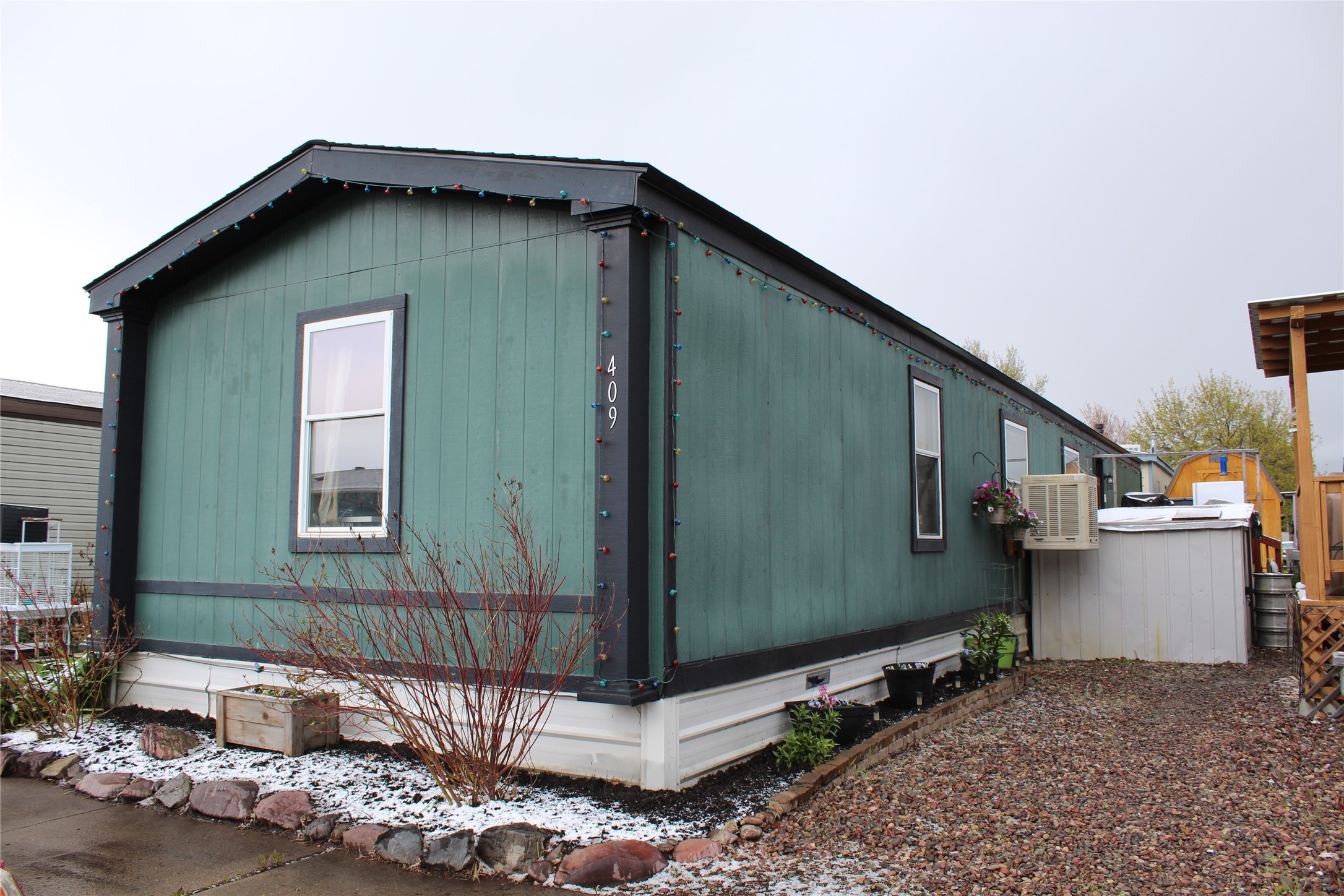 409 N Surrey Street Property Photo 1