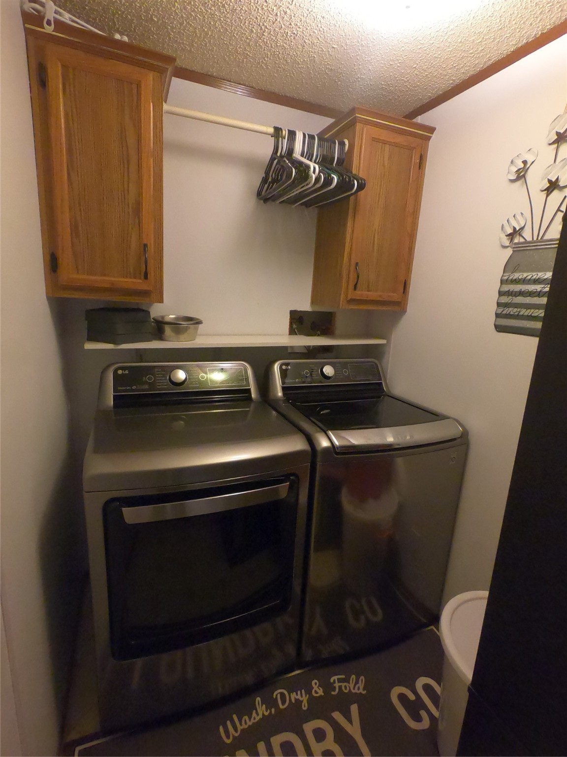 409 N Surrey Street Property Photo 8