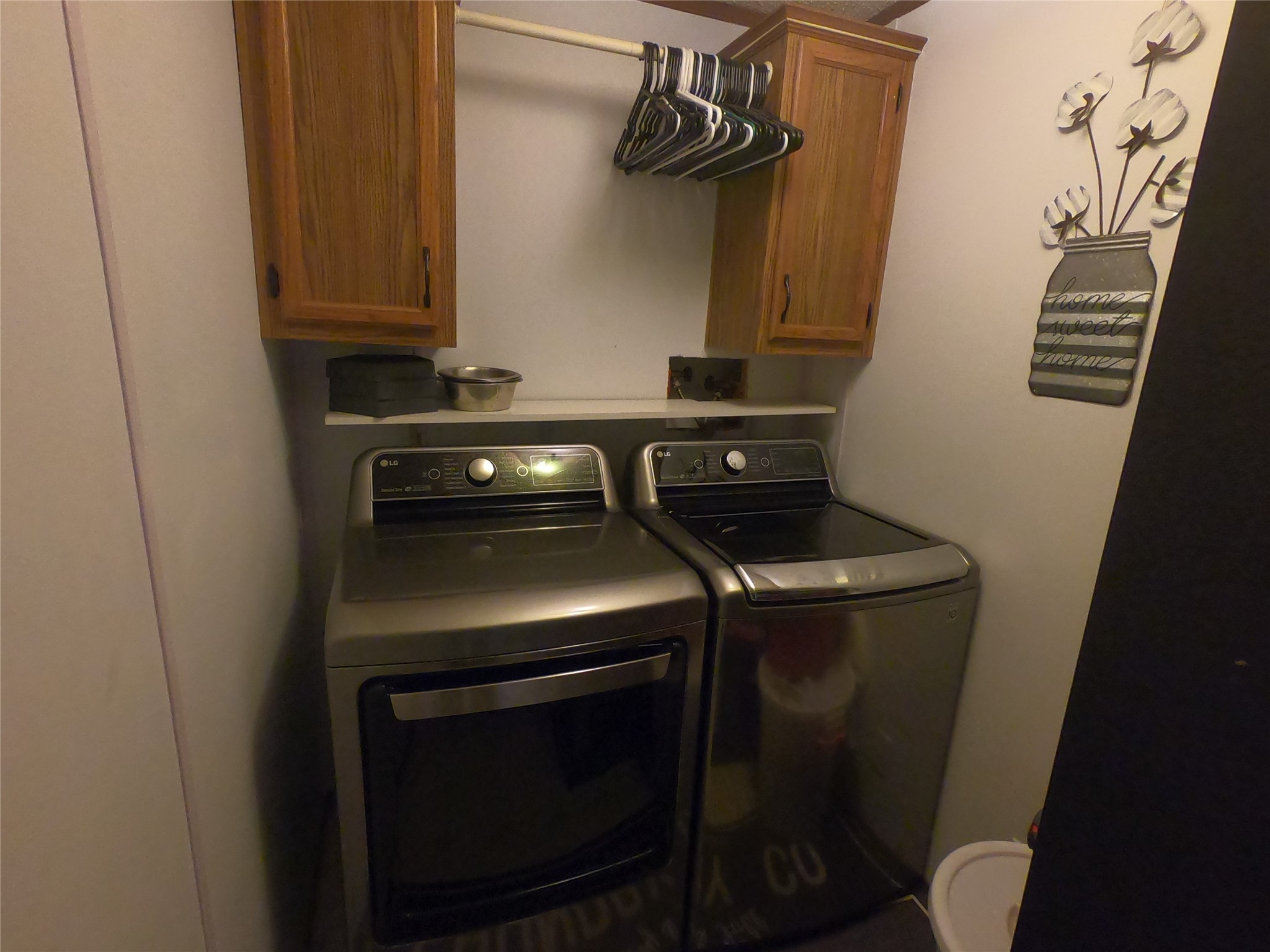 409 N Surrey Street Property Photo 9
