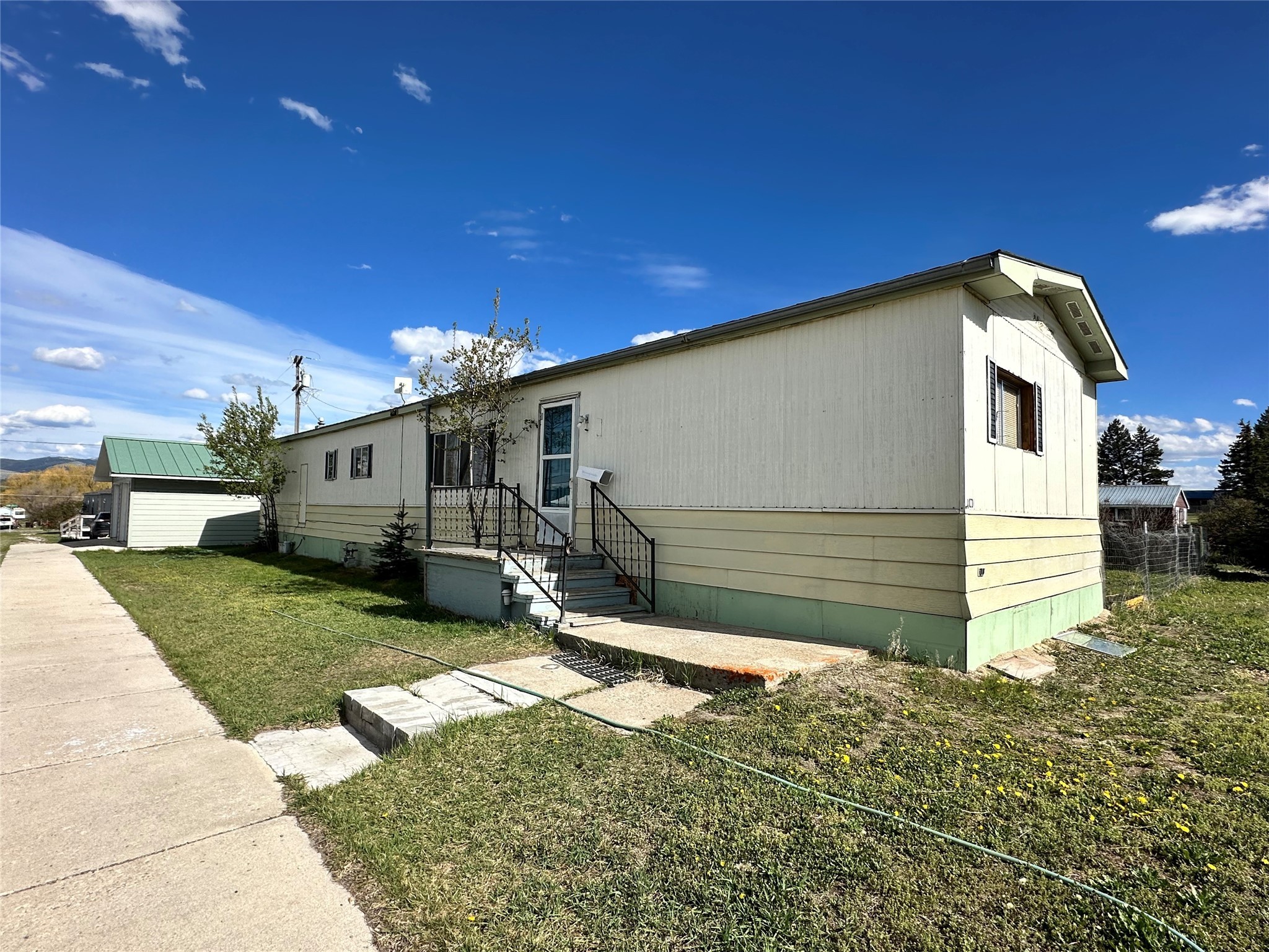 1001 Oregon Street Property Photo 1