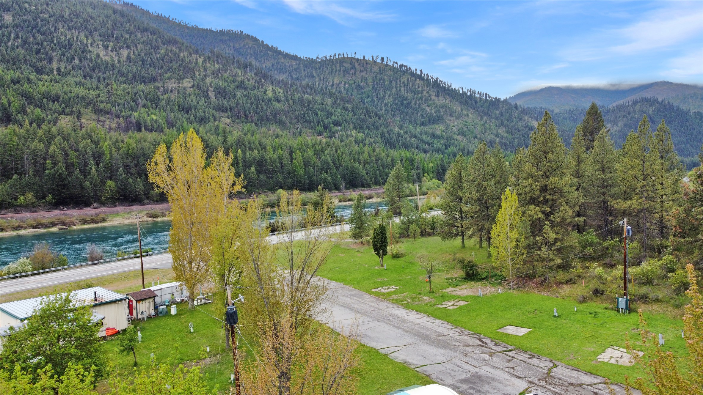 11749 Mt Highway 37 Property Photo