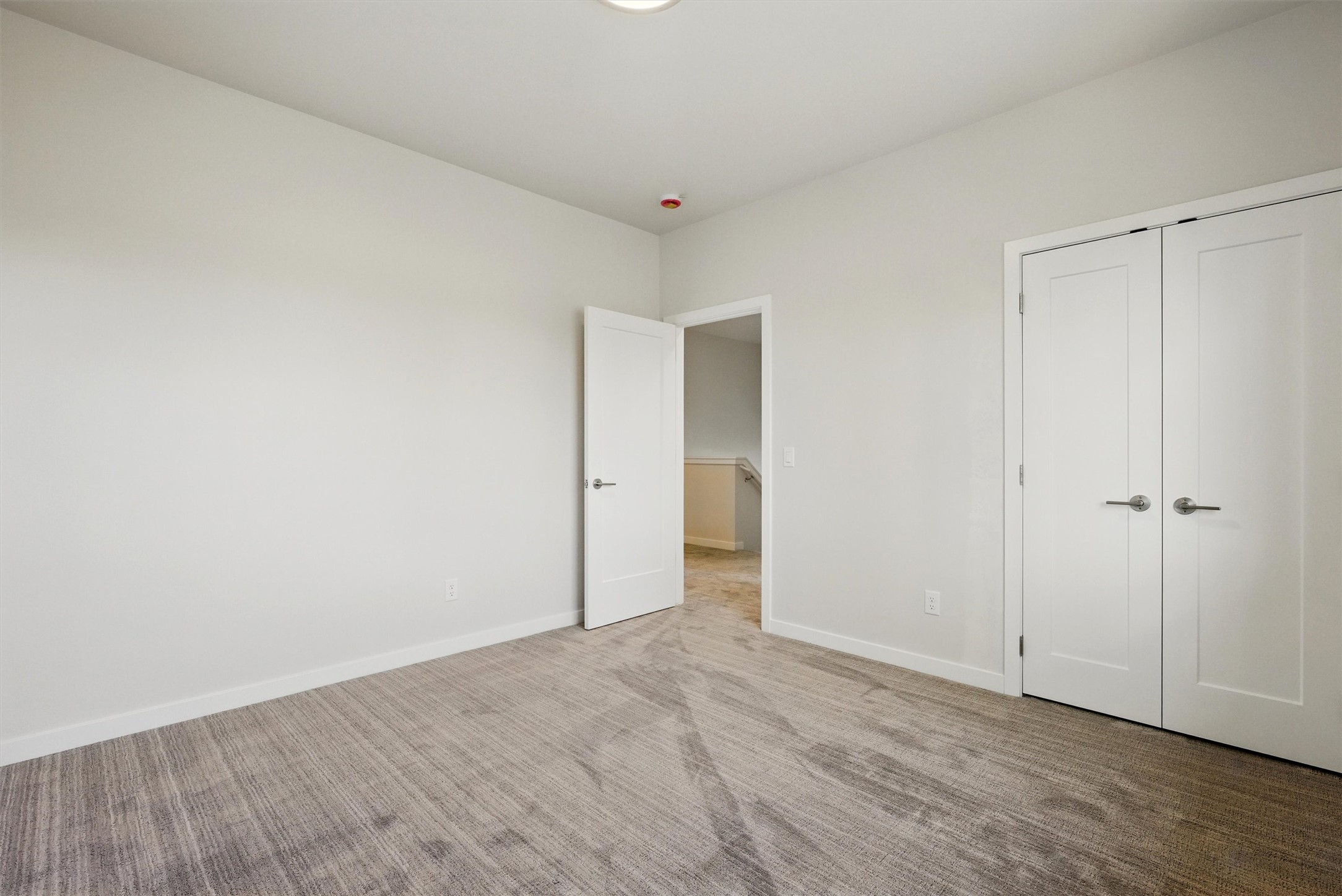 940 Kemp Street A Property Photo 21