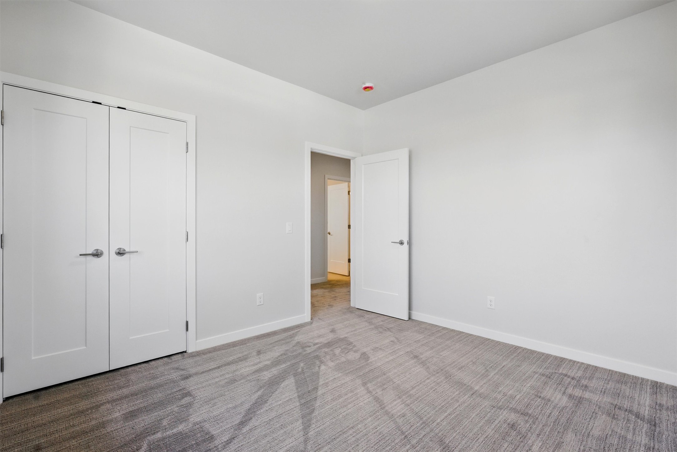 940 Kemp Street A Property Photo 24