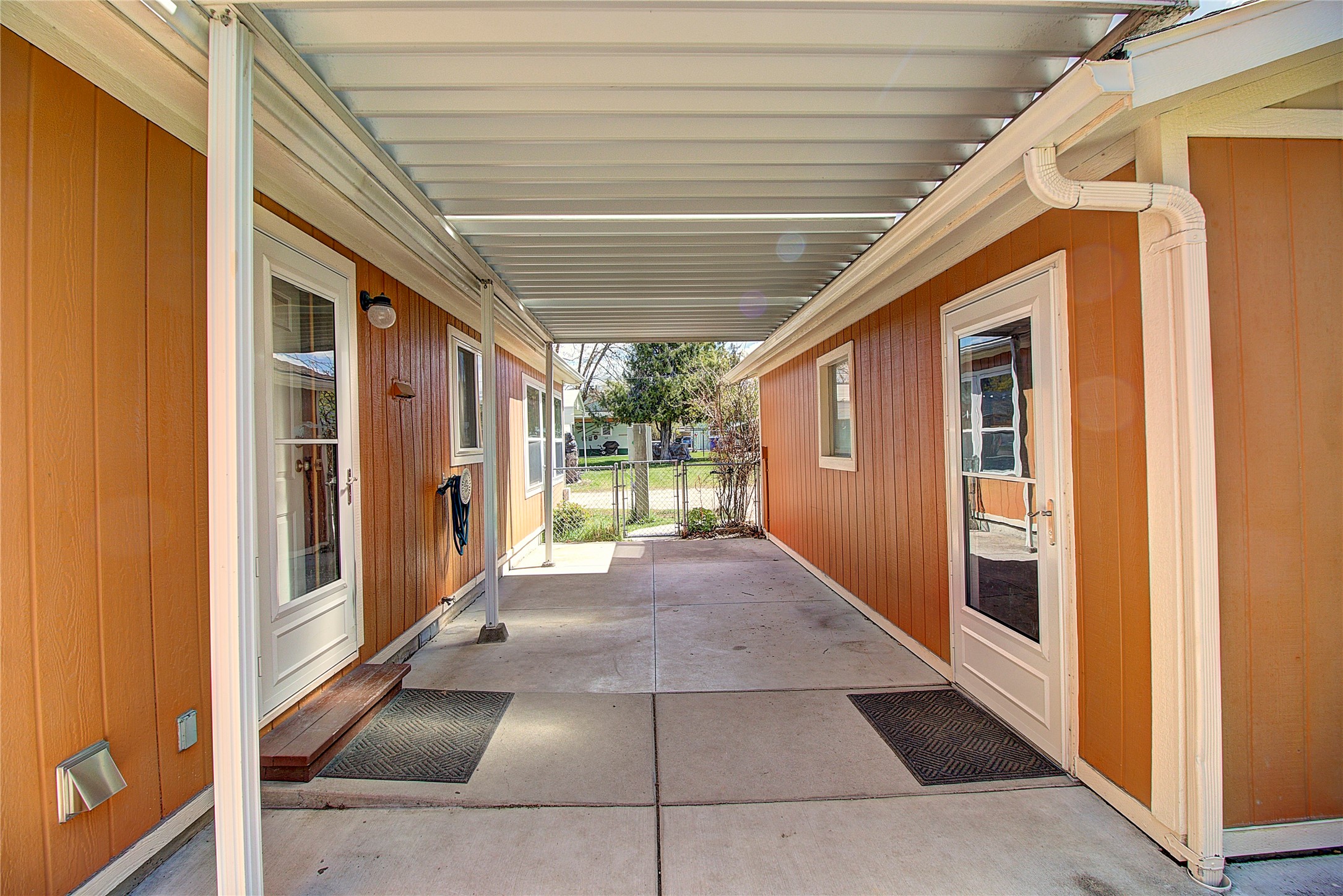 304 11th Avenue E Property Photo 3