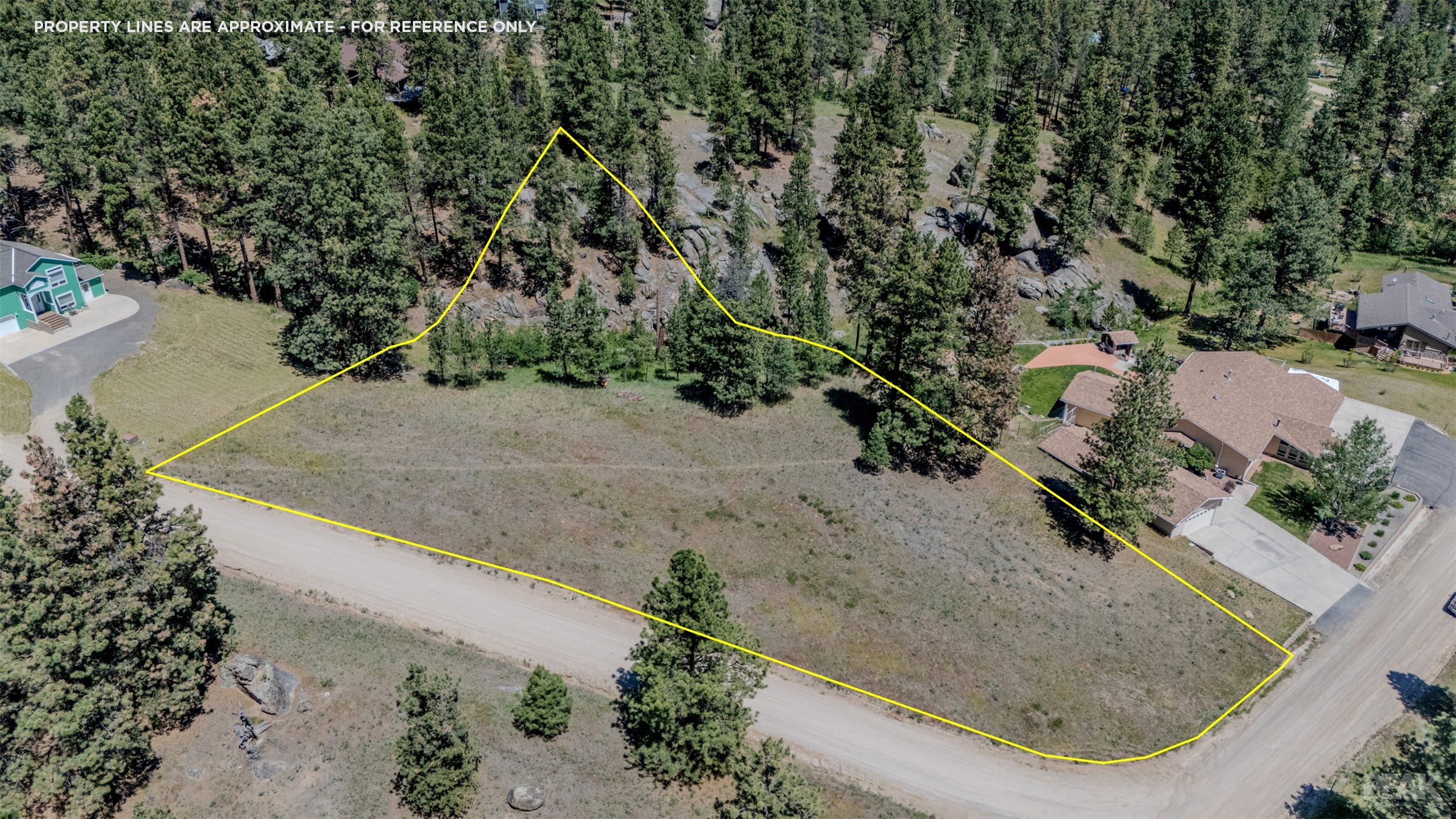 2 Middle Loop Road Property Photo 14