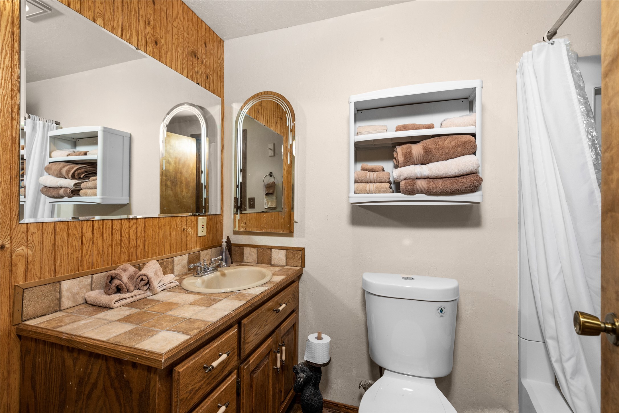 495 Windsor Drive Property Photo 14