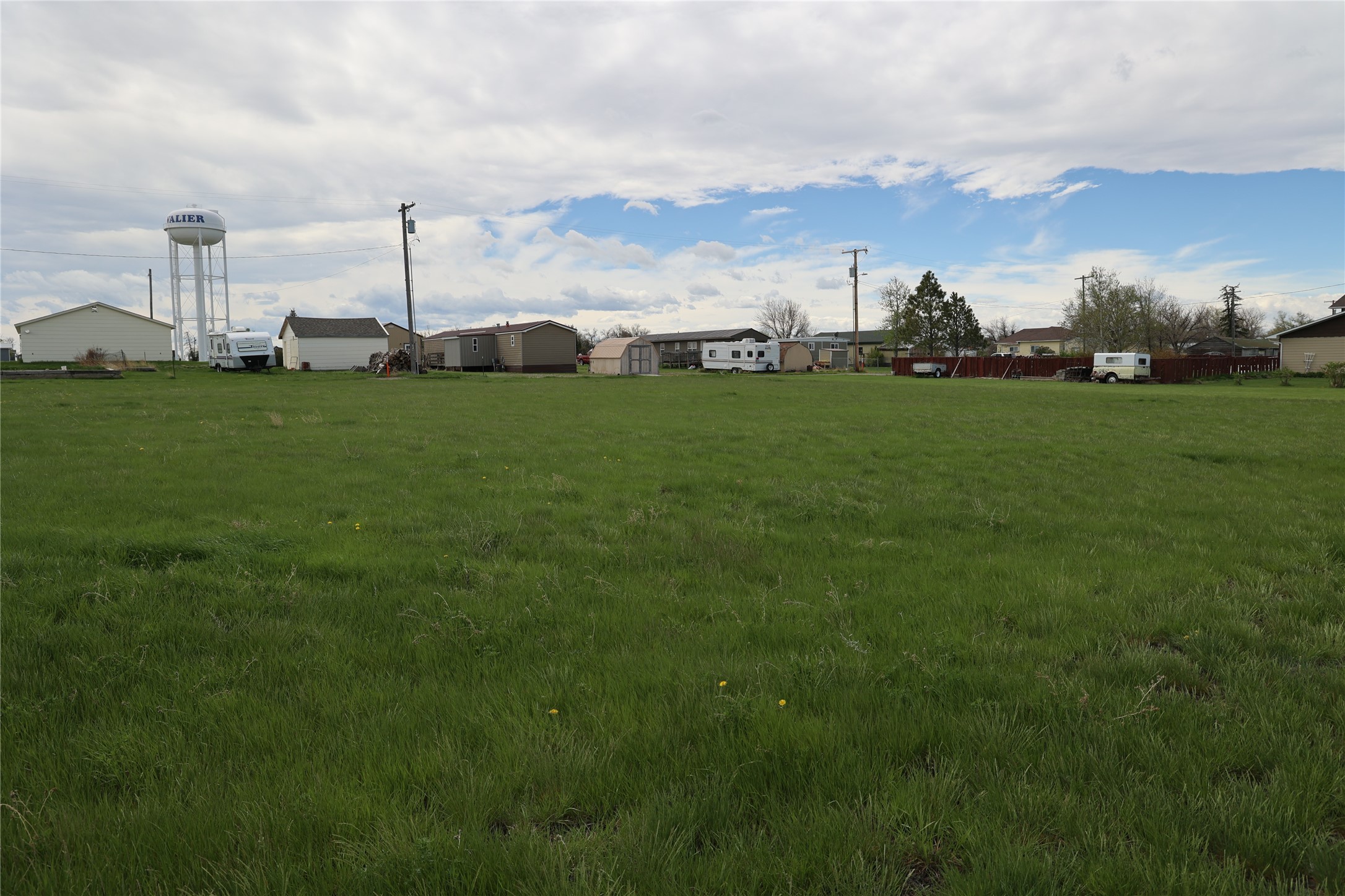 922 Marias Avenue Property Photo 1