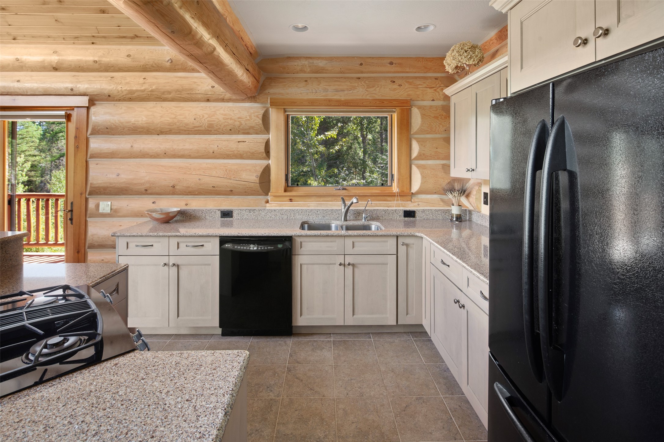 599 Talon Trail Property Photo 8