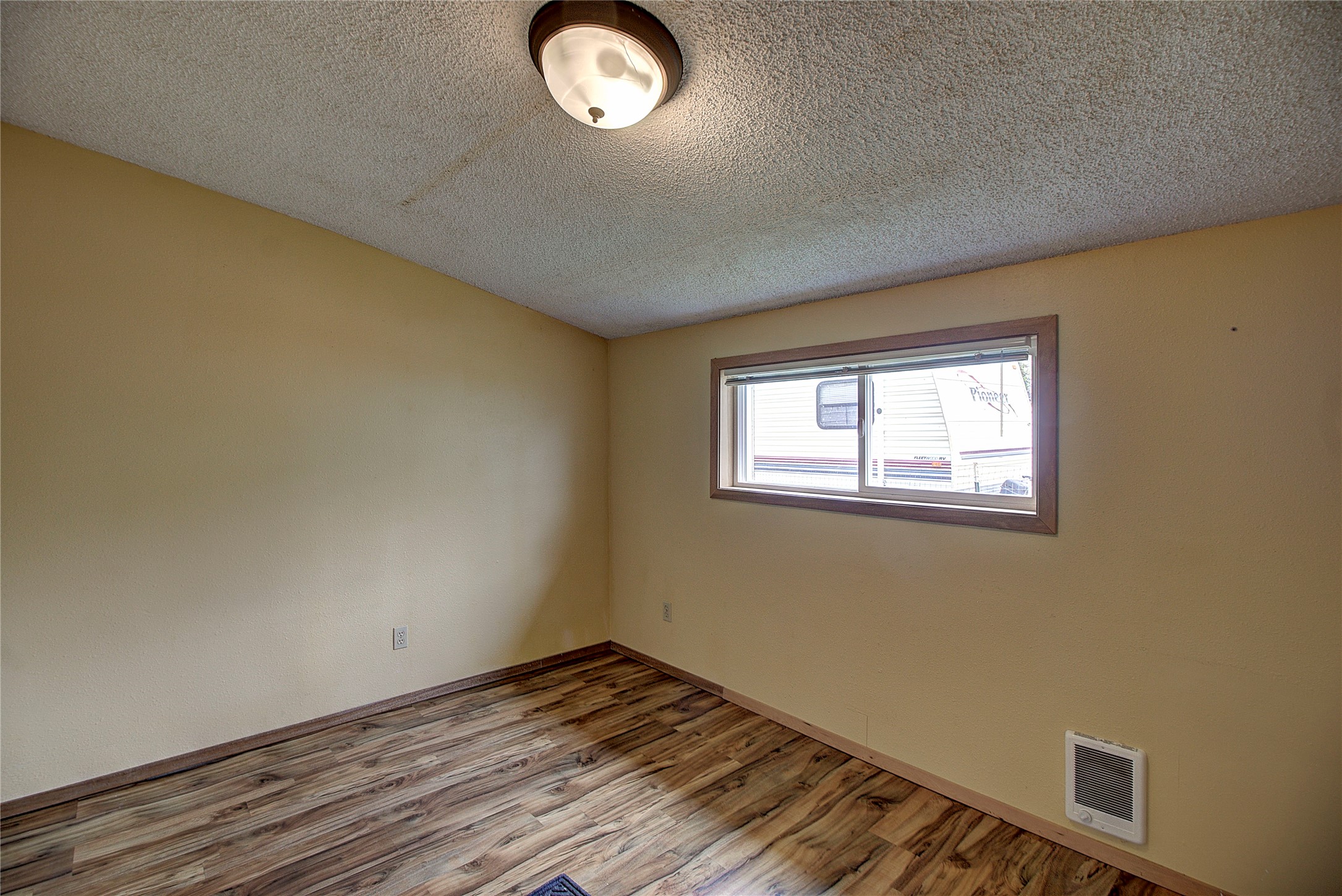 1105 Main Street Property Photo 13