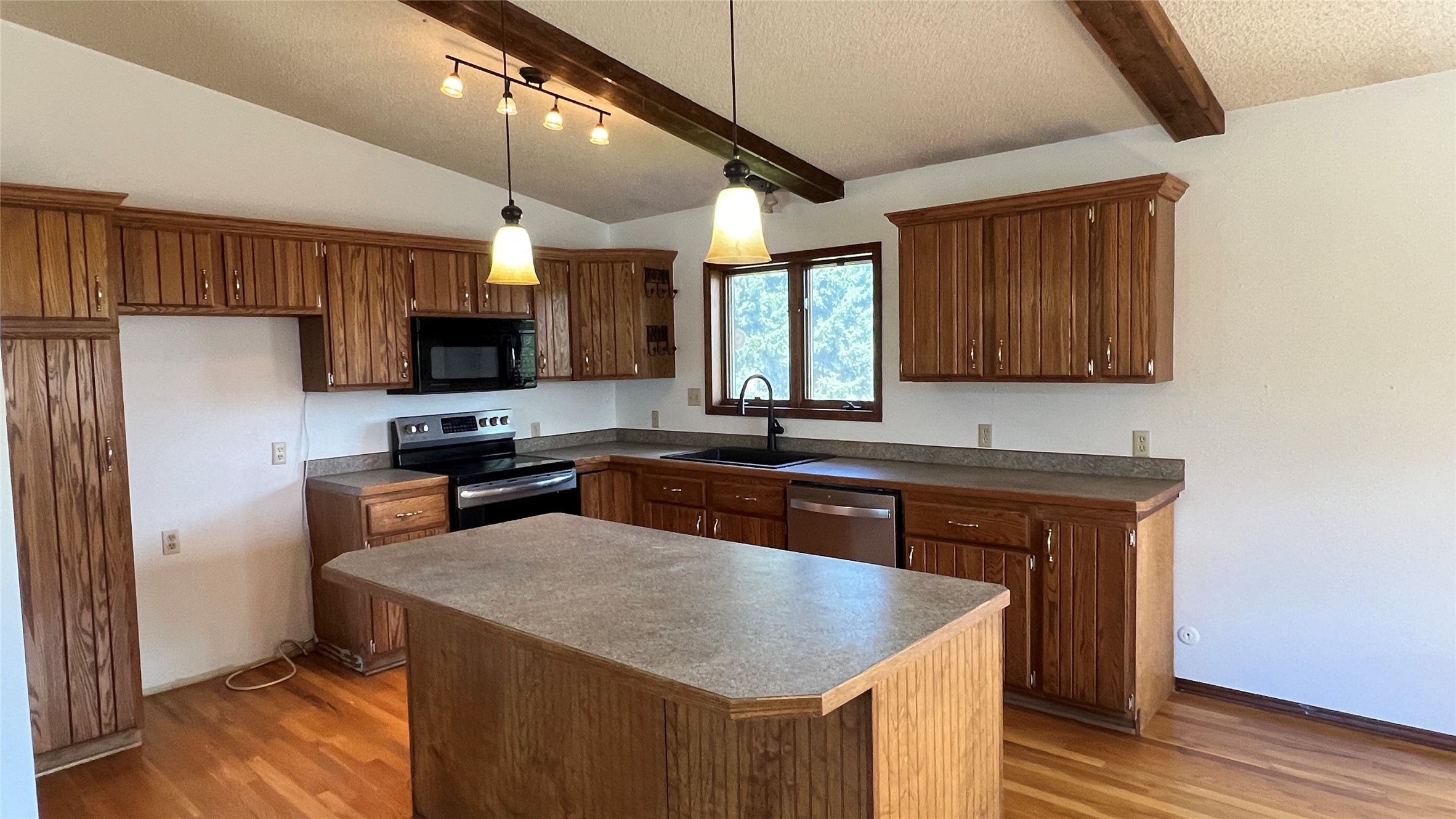 1310 Mustang Road Property Photo 6