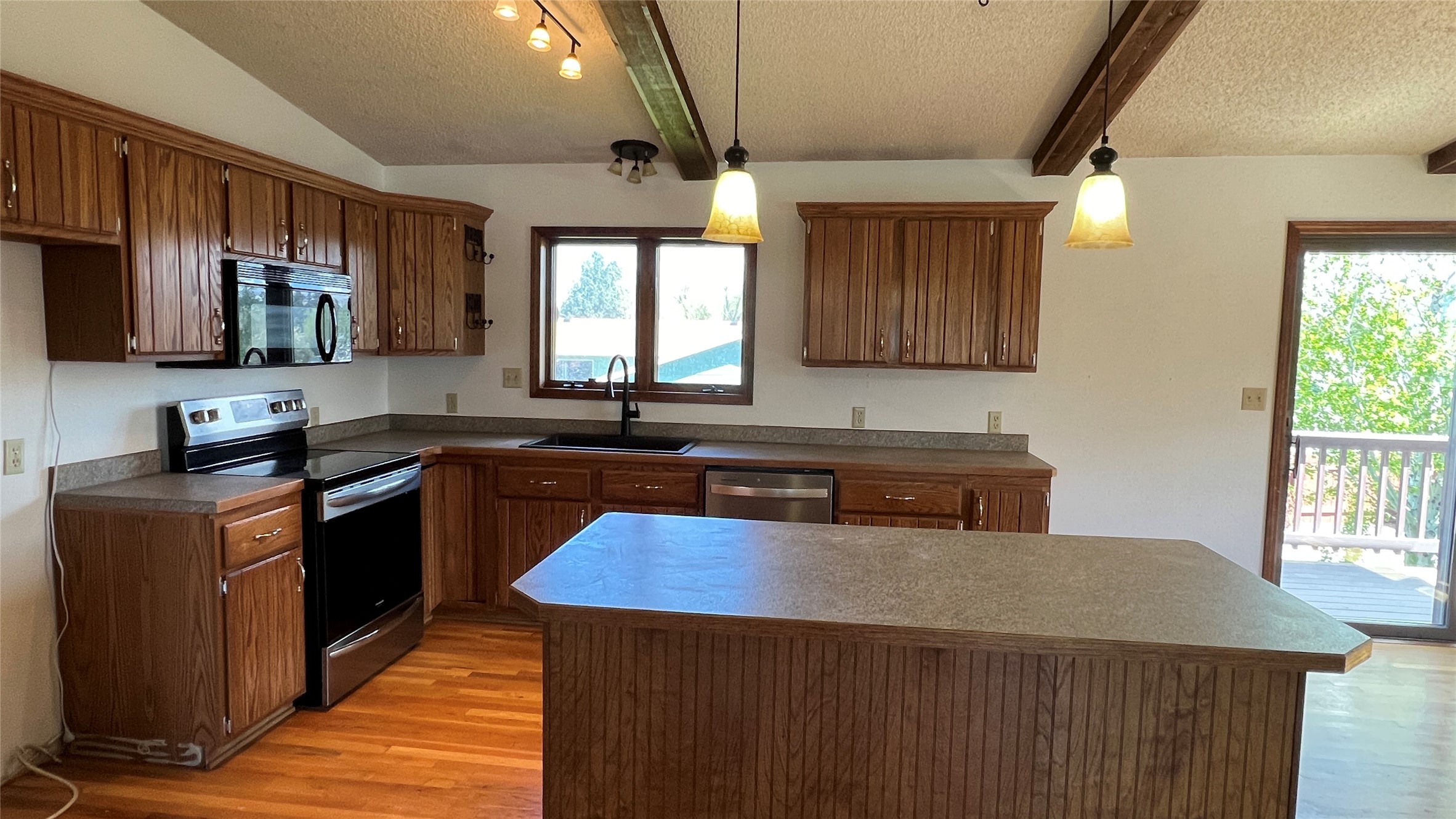 1310 Mustang Road Property Photo 7