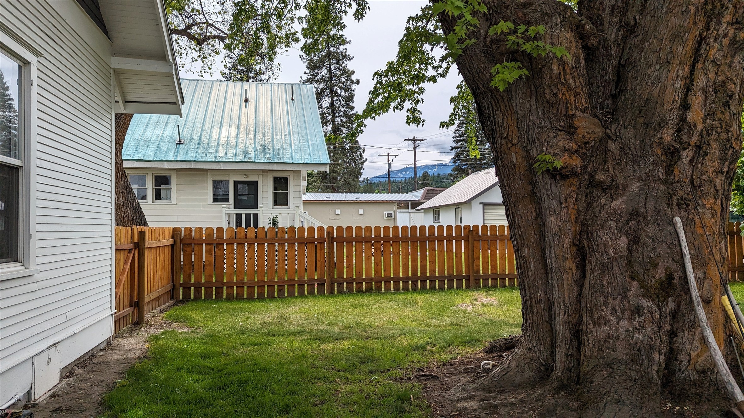 908 Mineral Avenue Property Photo 34