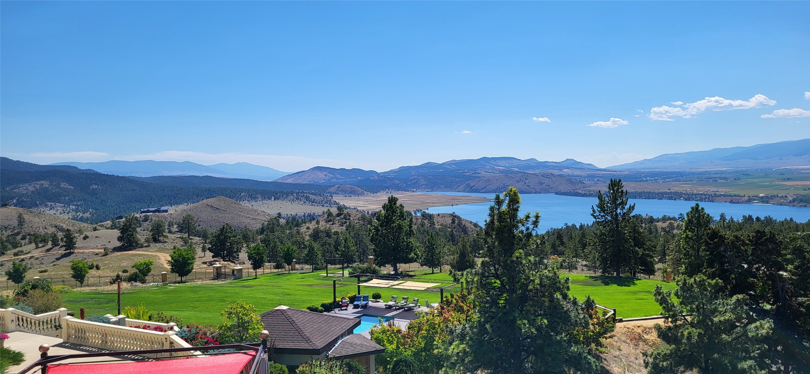 5275 Riverview Drive Property Photo