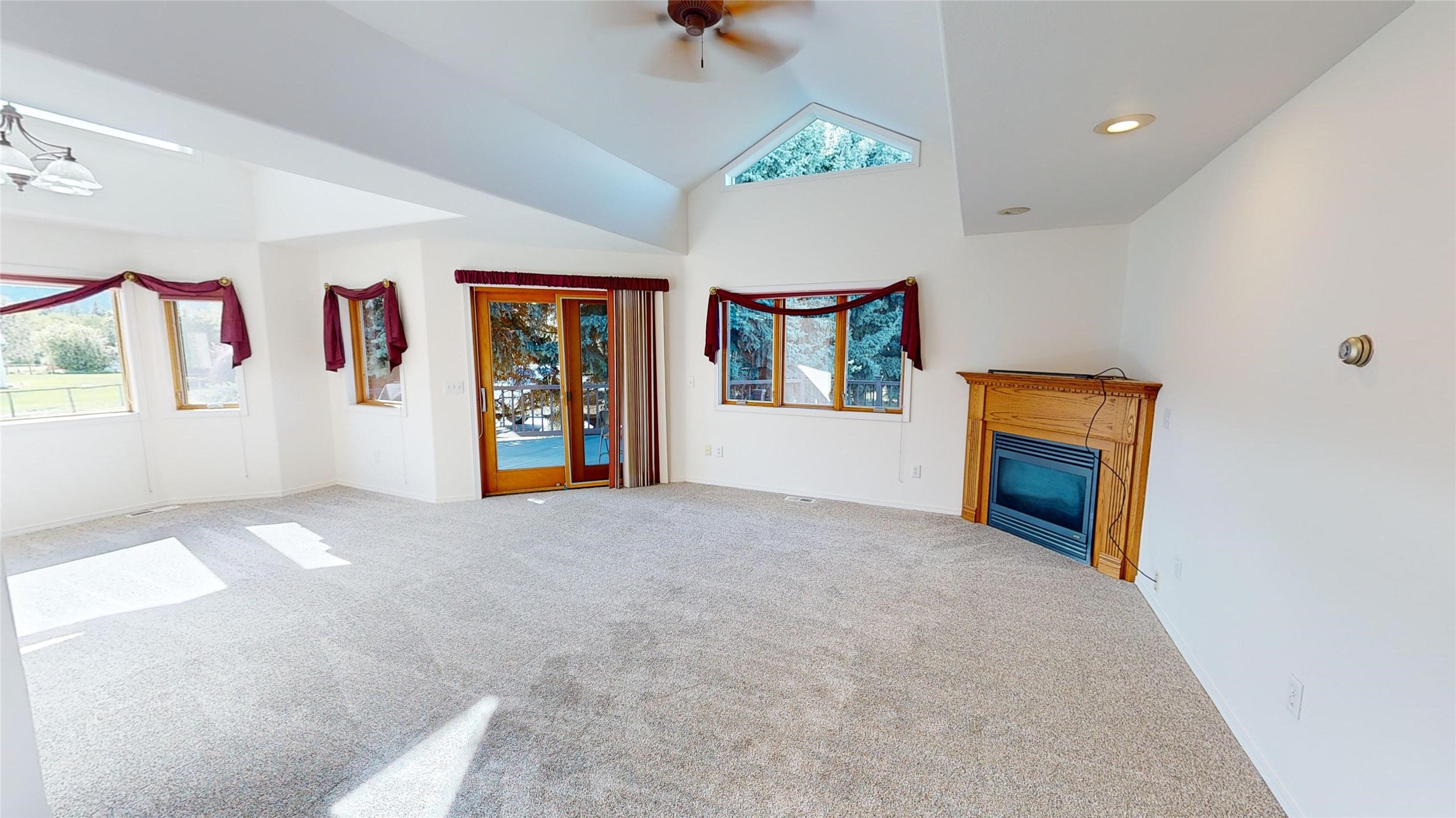 94 River Vista Court Property Photo 5