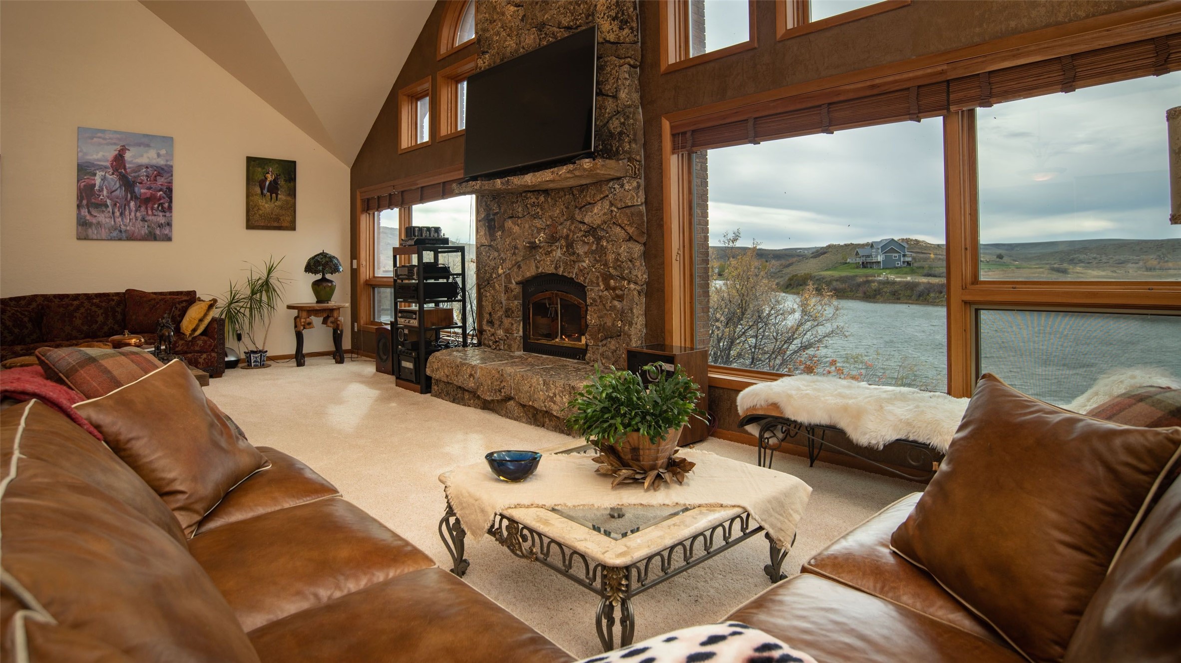 401 Wilson Butte Road Property Photo 10