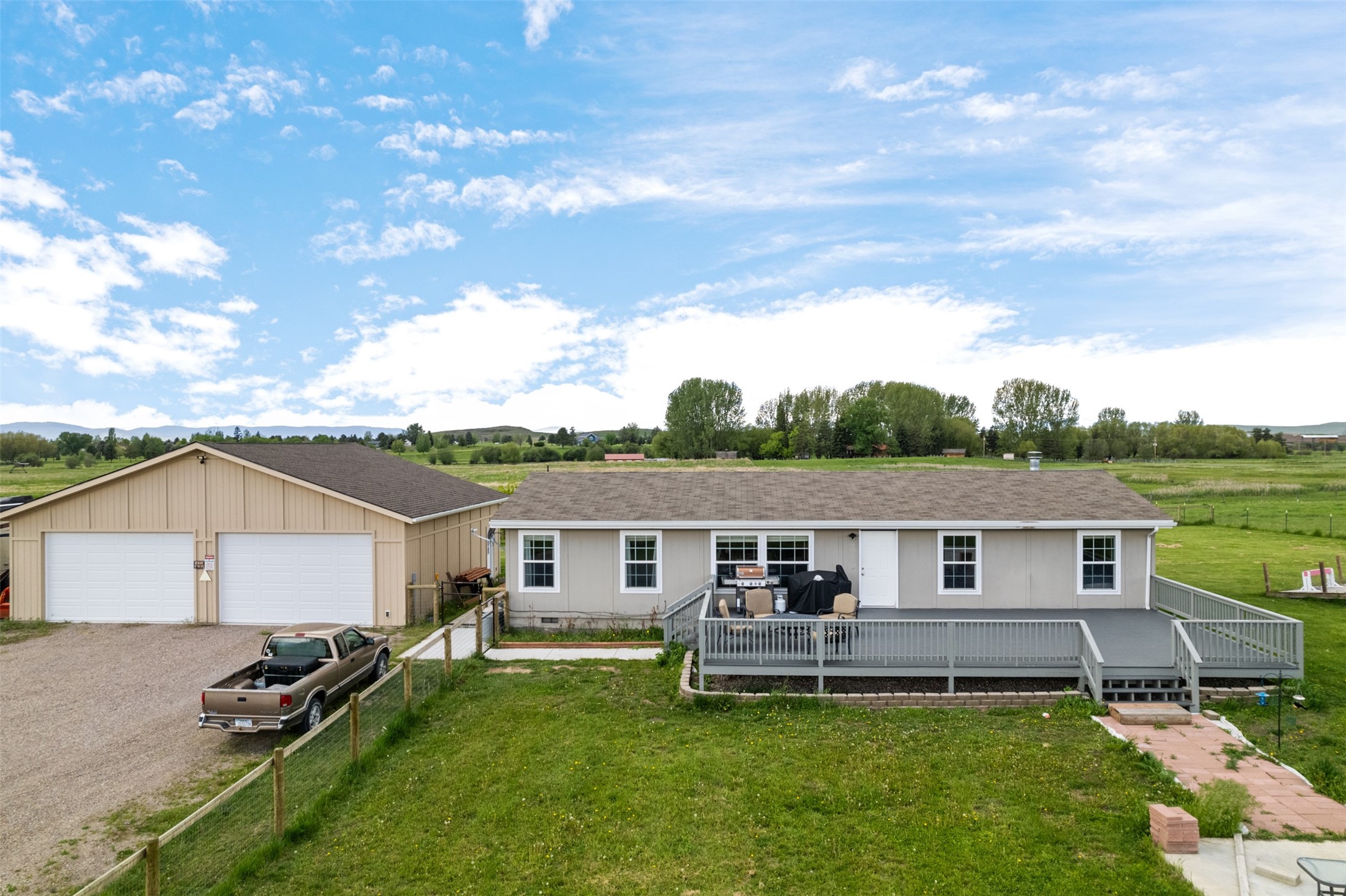 36997 Baptiste Road Property Photo 2