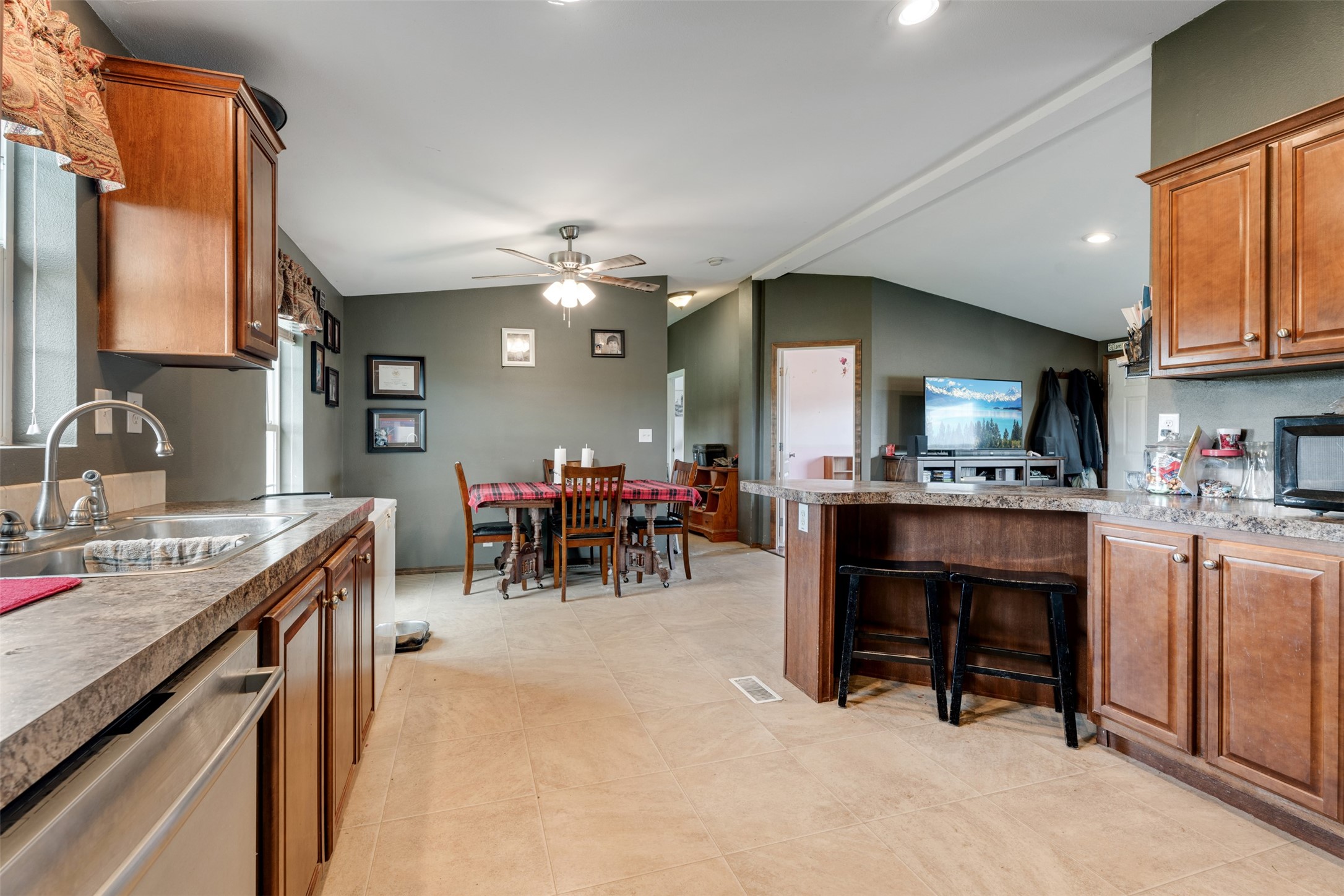 36997 Baptiste Road Property Photo 10