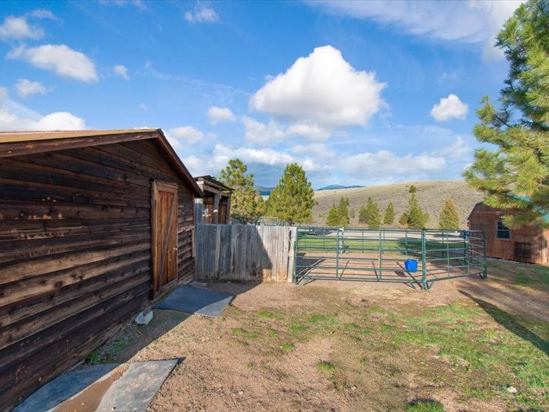 14160 Mt Highway 141 Property Photo 12