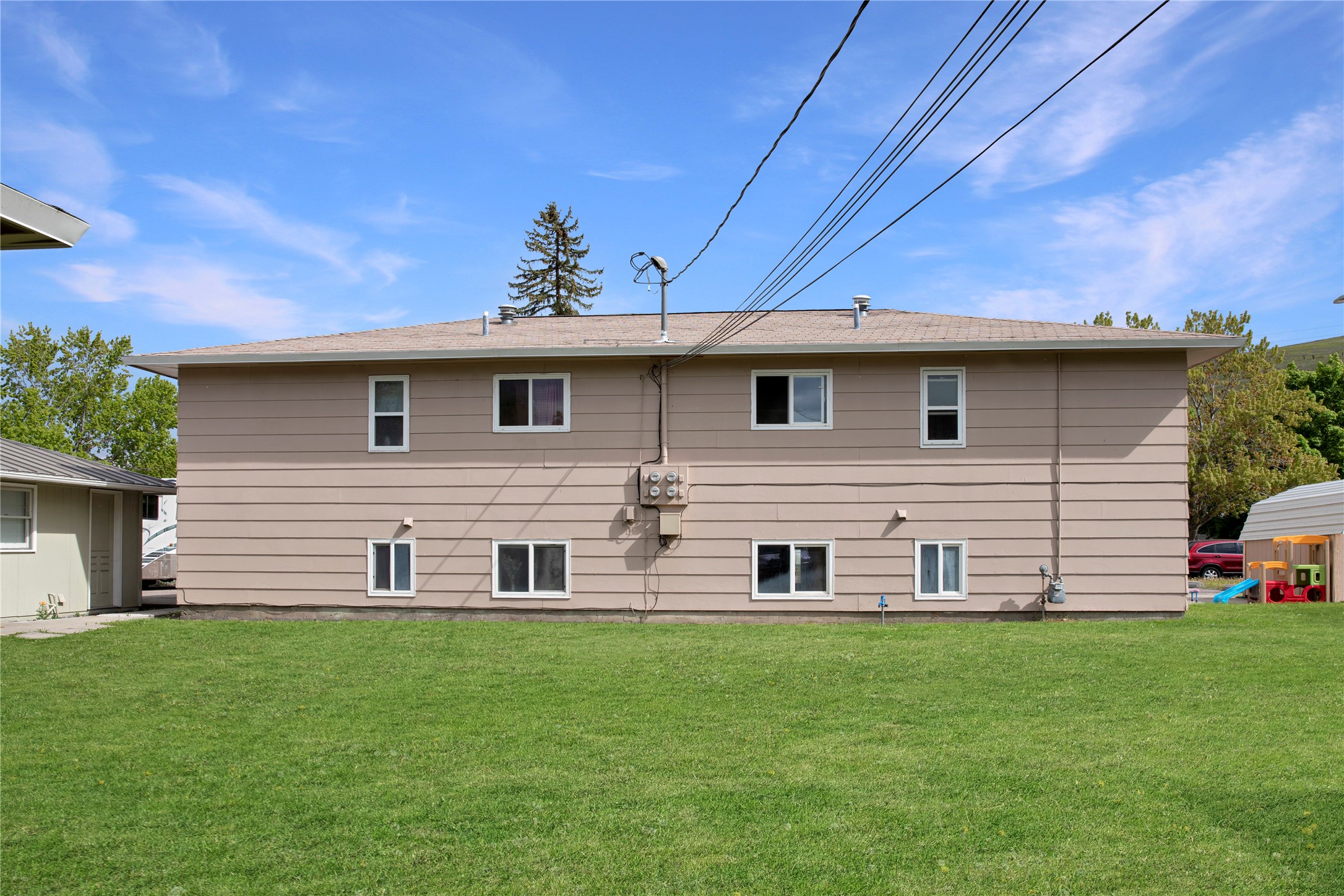913-921 Rogers Street Property Photo 7