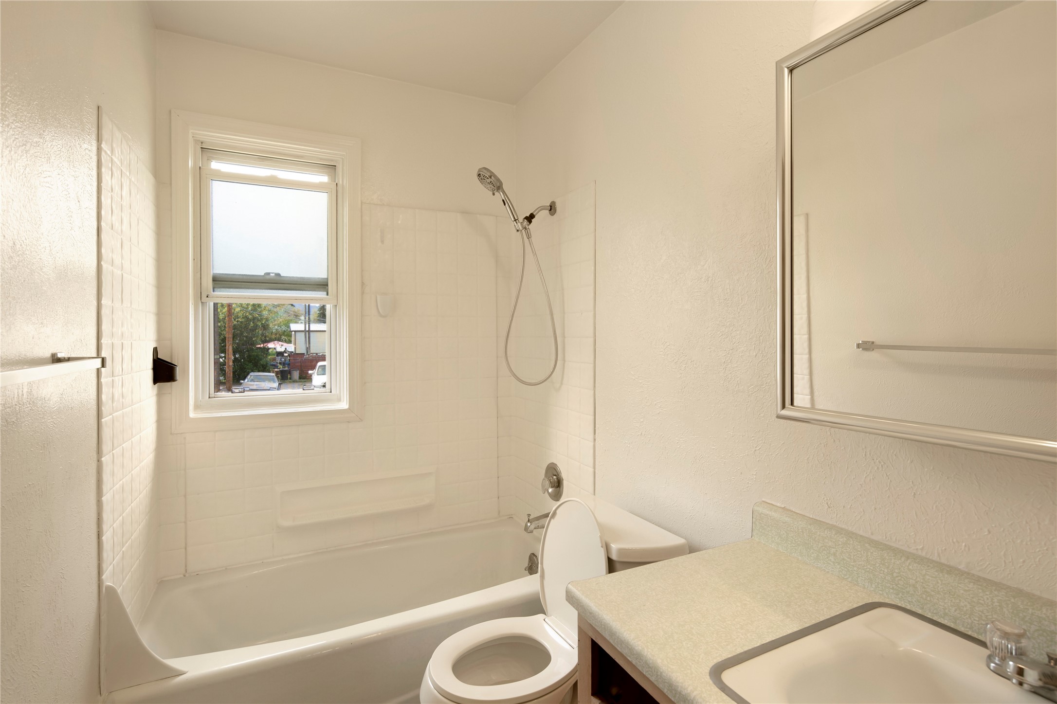 913-921 Rogers Street Property Photo 22