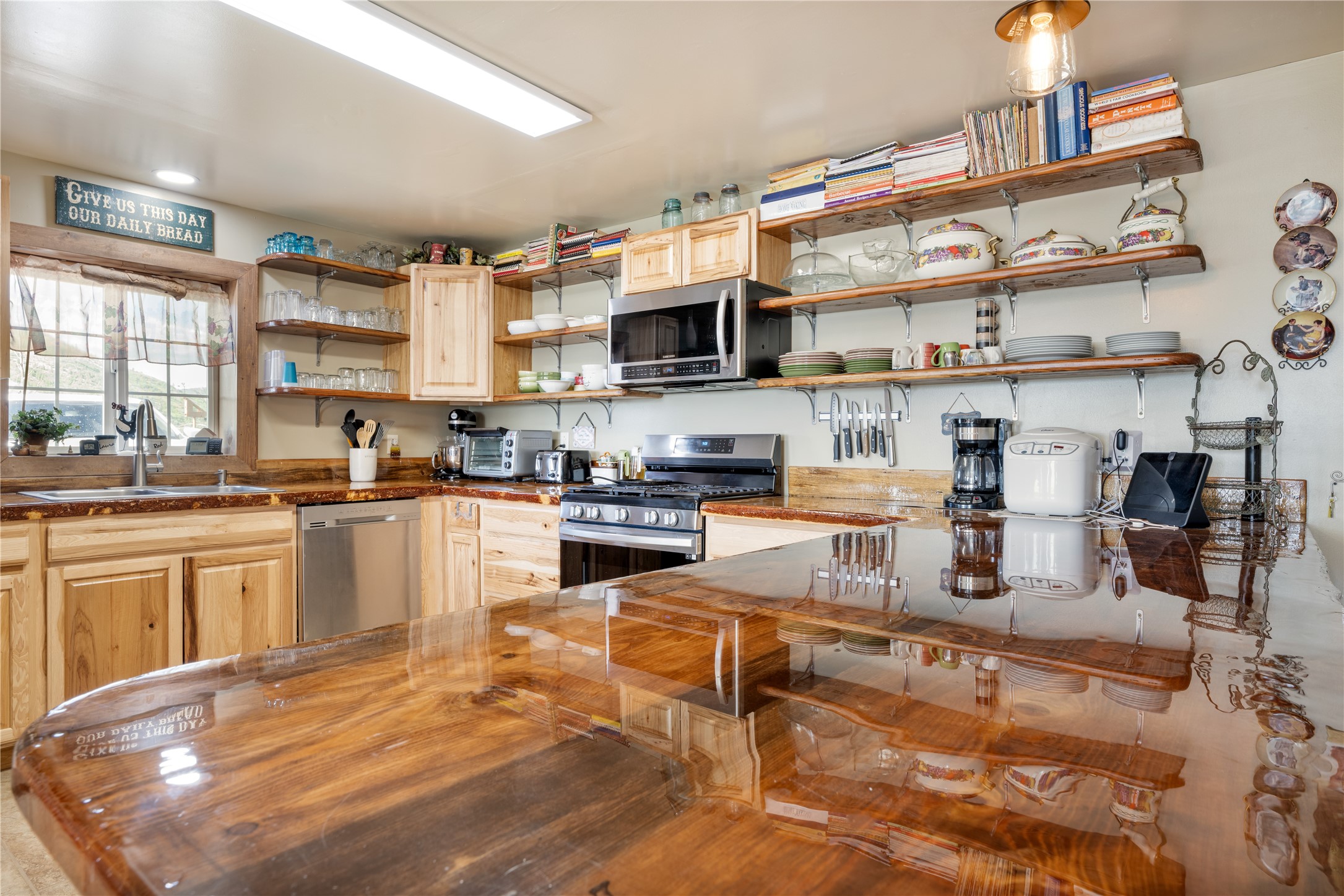 1289 Aspen Hills Trail Property Photo 6