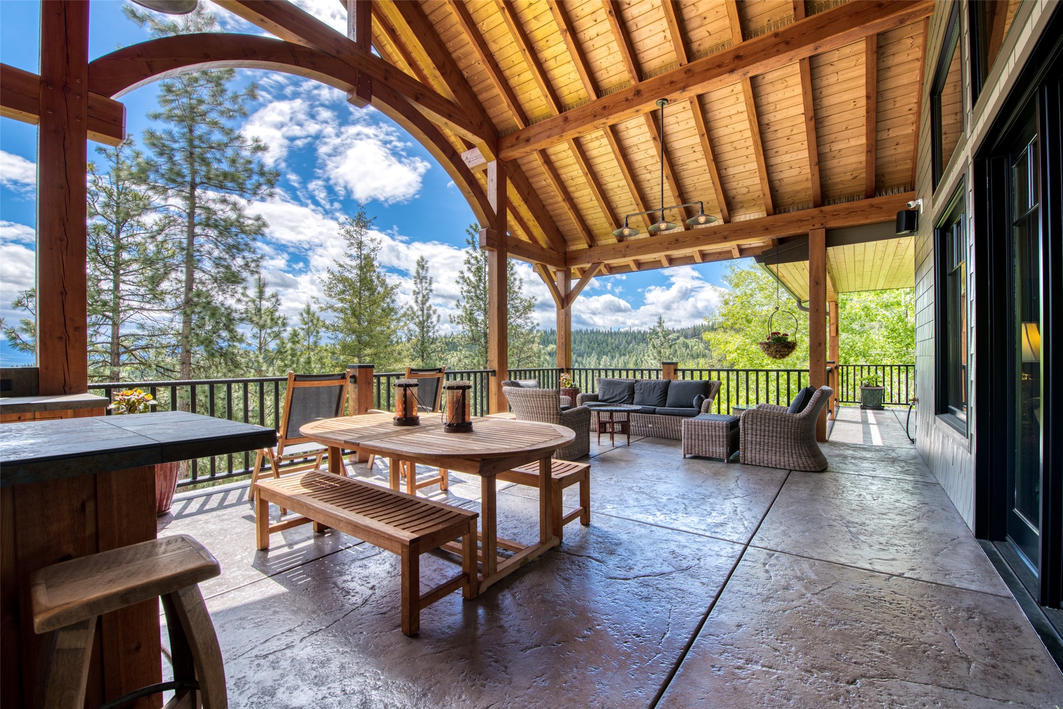 688 Cutthroat Trail Property Photo 6