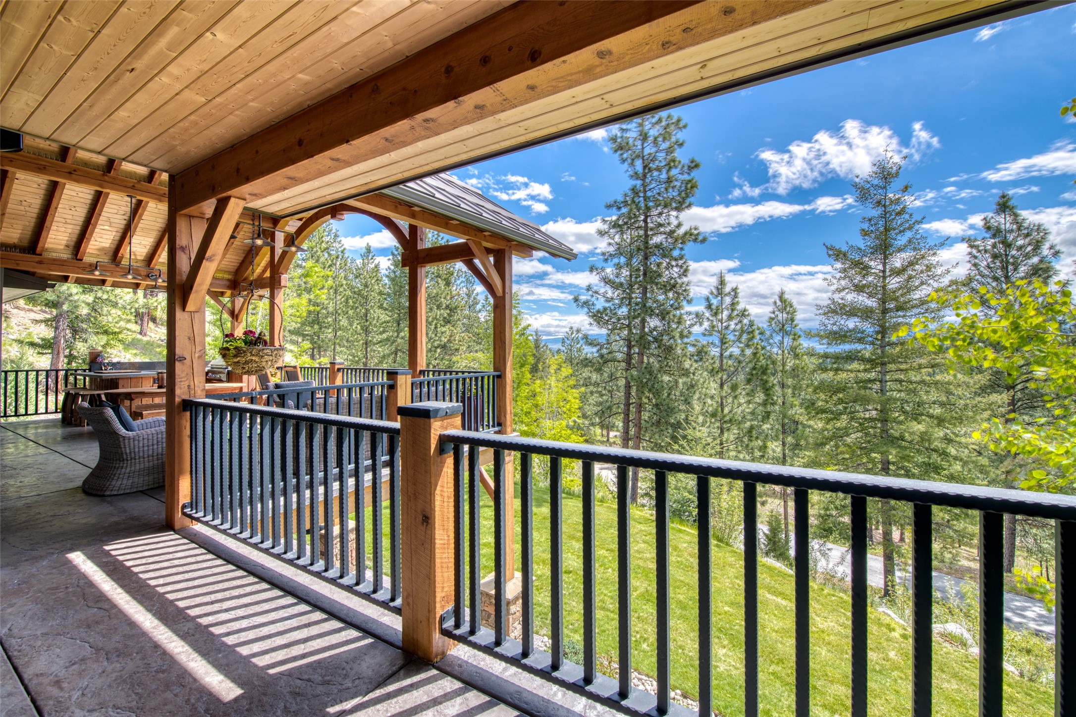 688 Cutthroat Trail Property Photo 9