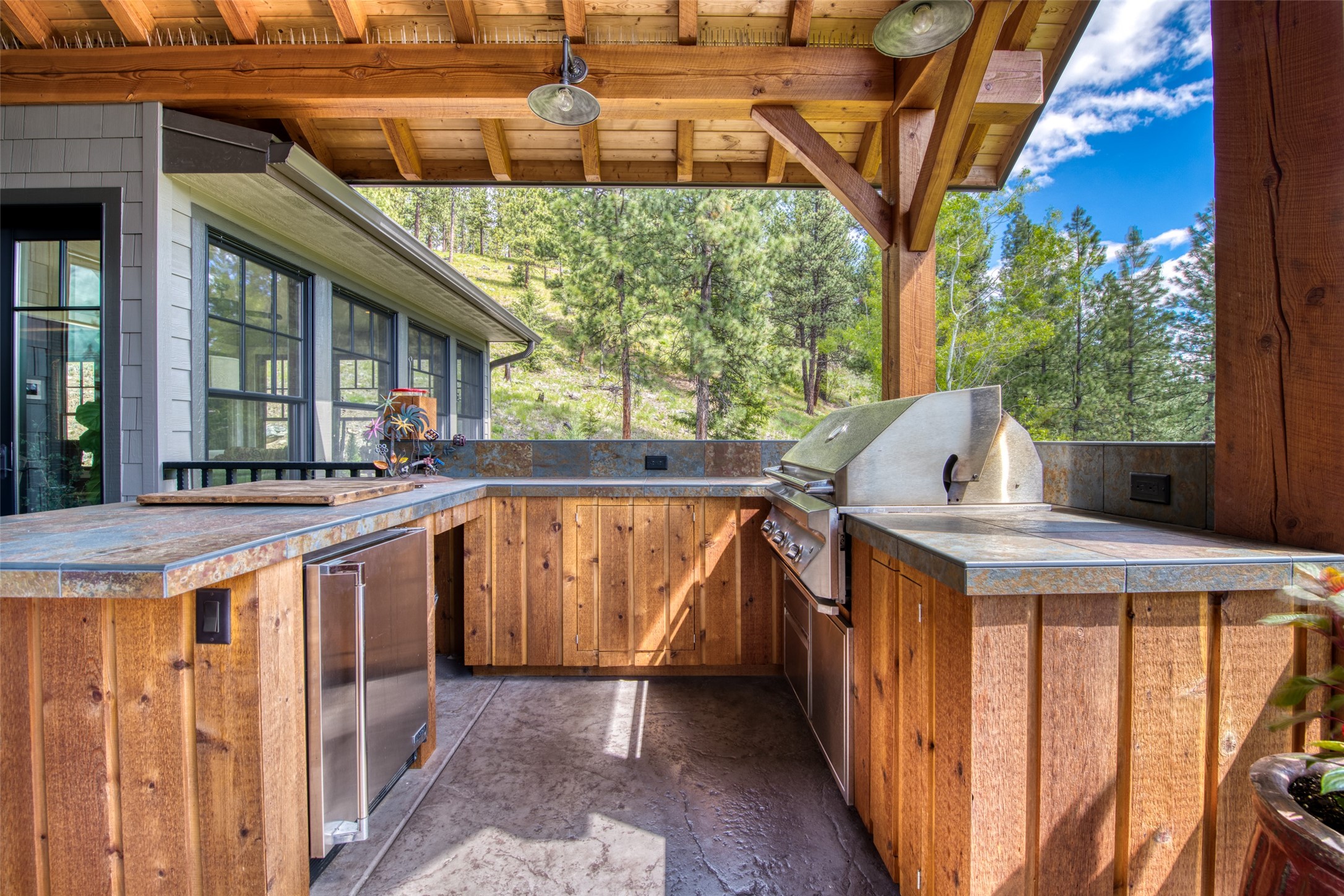 688 Cutthroat Trail Property Photo 10