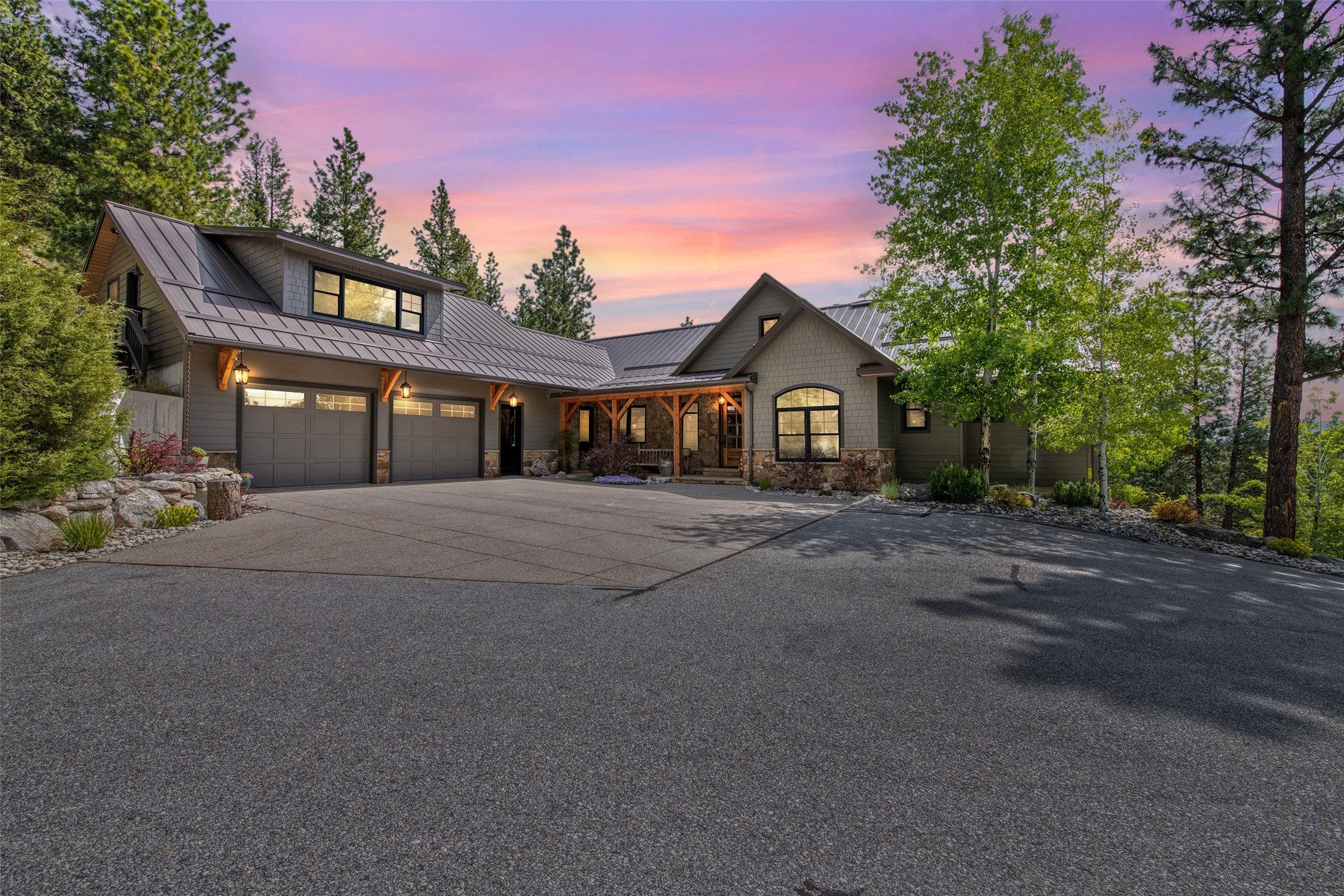 688 Cutthroat Trail Property Photo 11