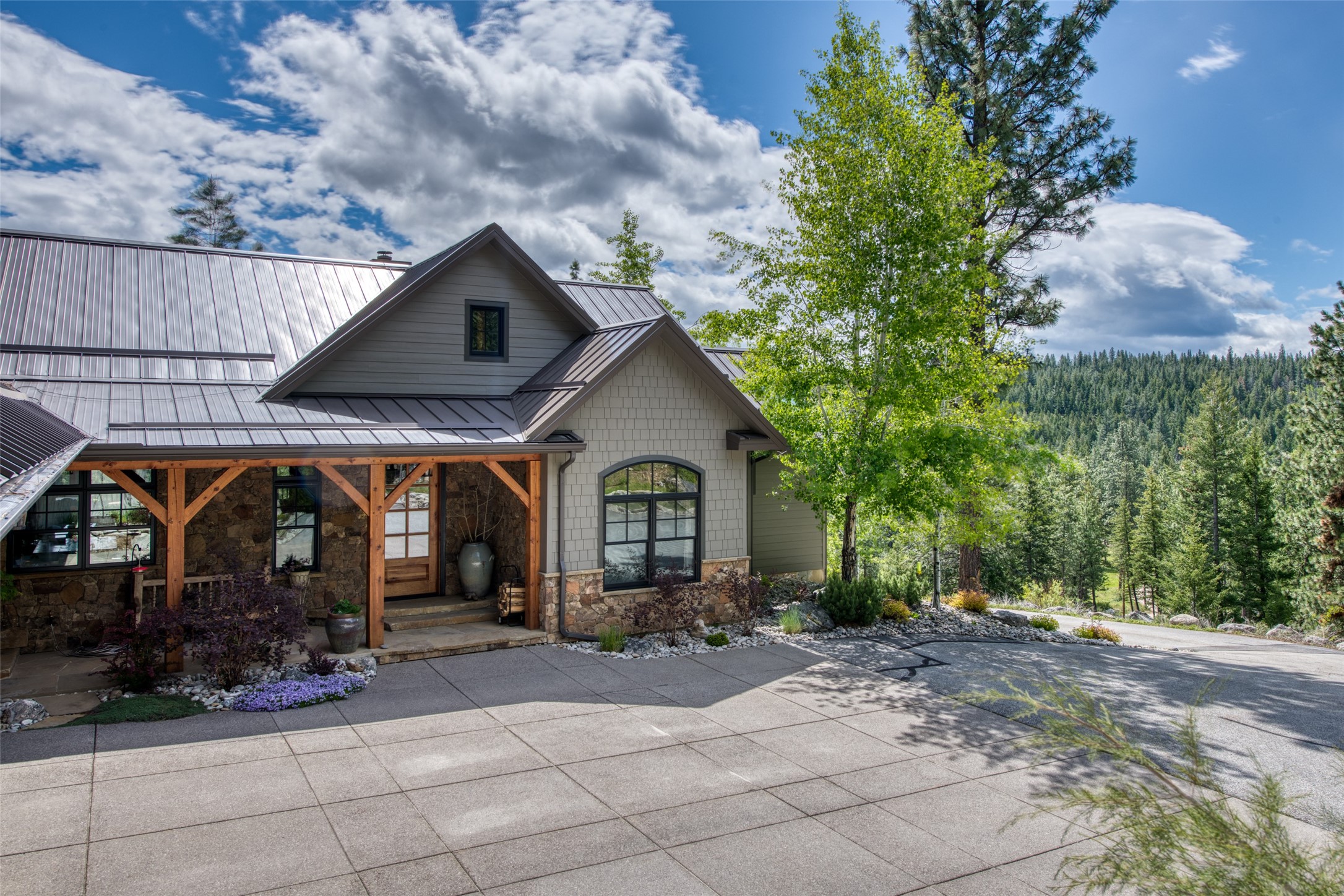 688 Cutthroat Trail Property Photo 13