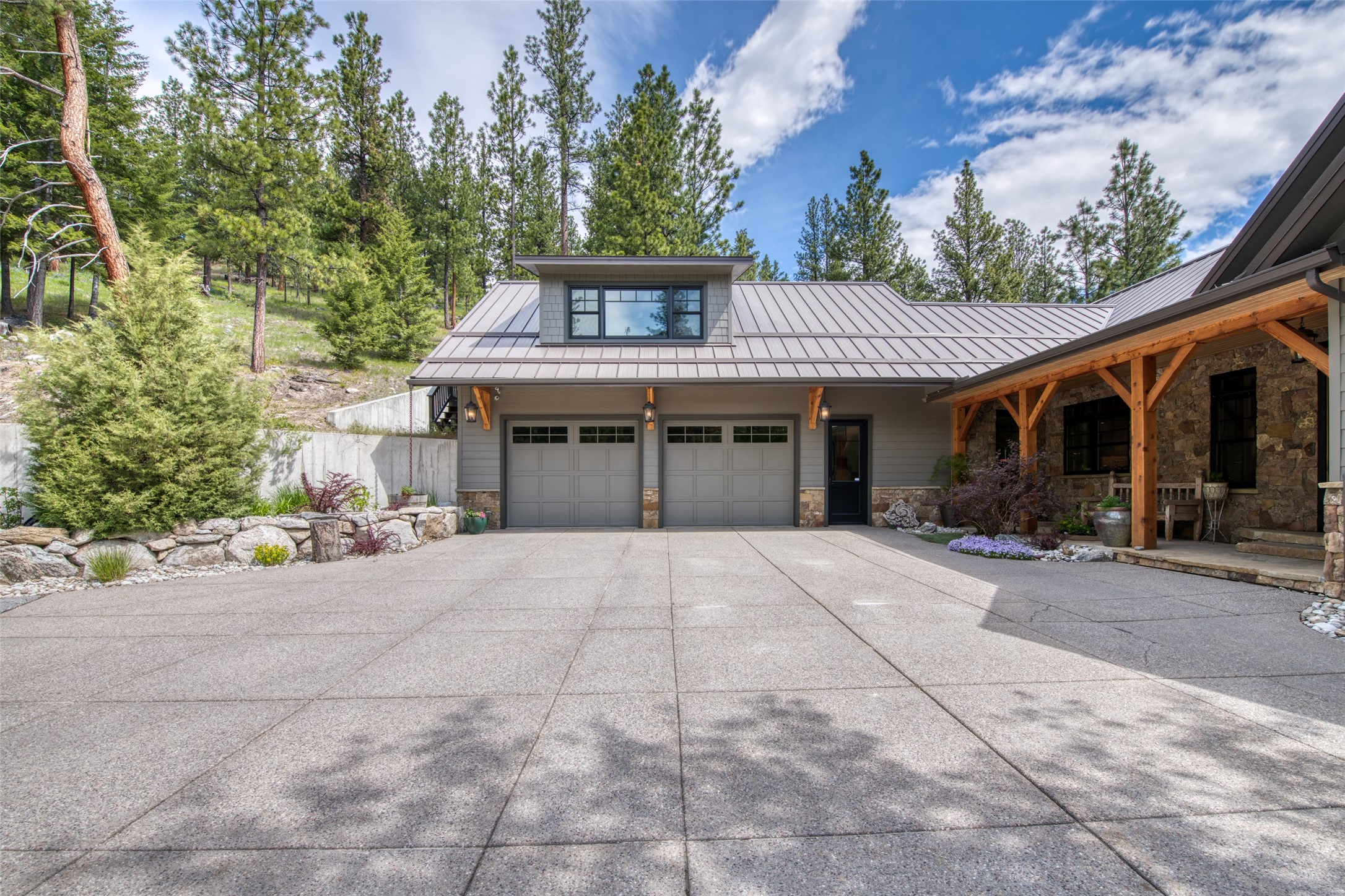 688 Cutthroat Trail Property Photo 14