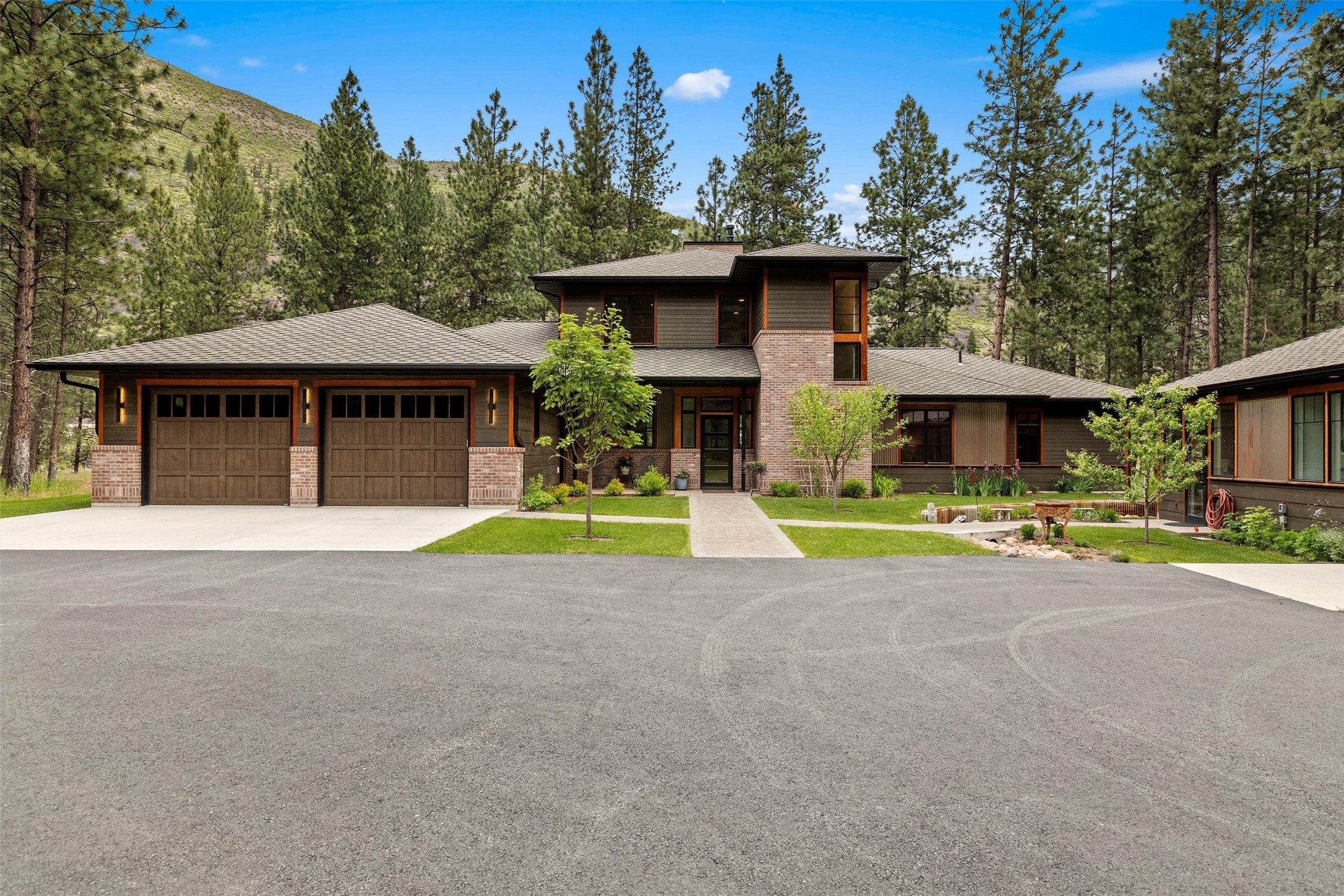1084 Reardon Lane Property Photo